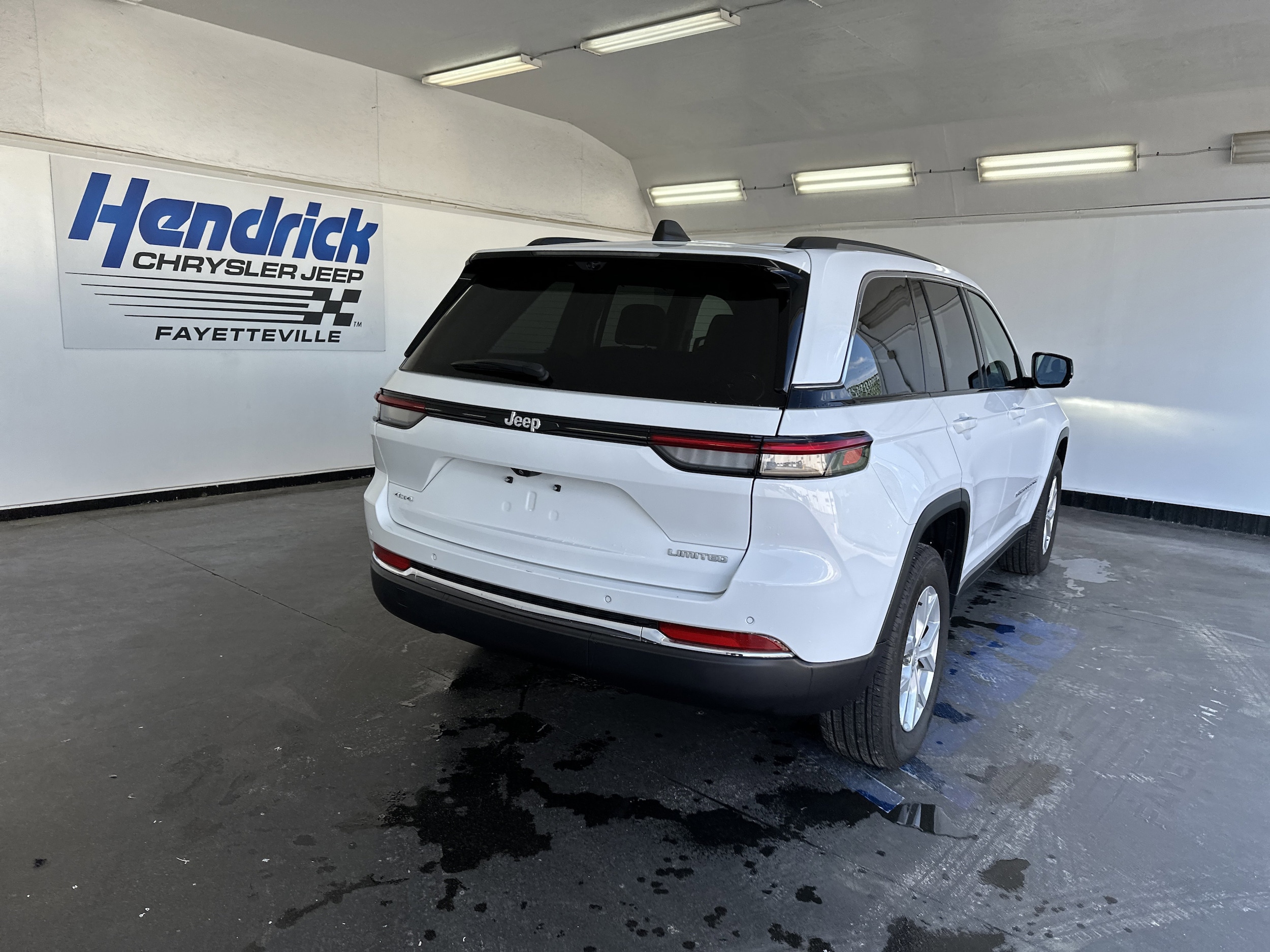 2024 Jeep Grand Cherokee Limited photo 6