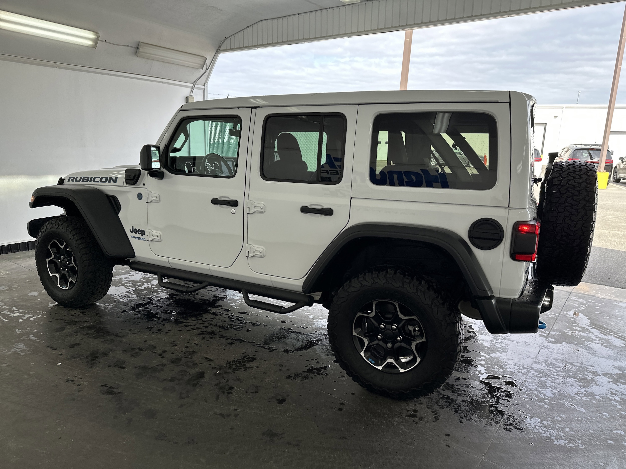 2021 Jeep Wrangler 4xe Unlimited Rubicon photo 4