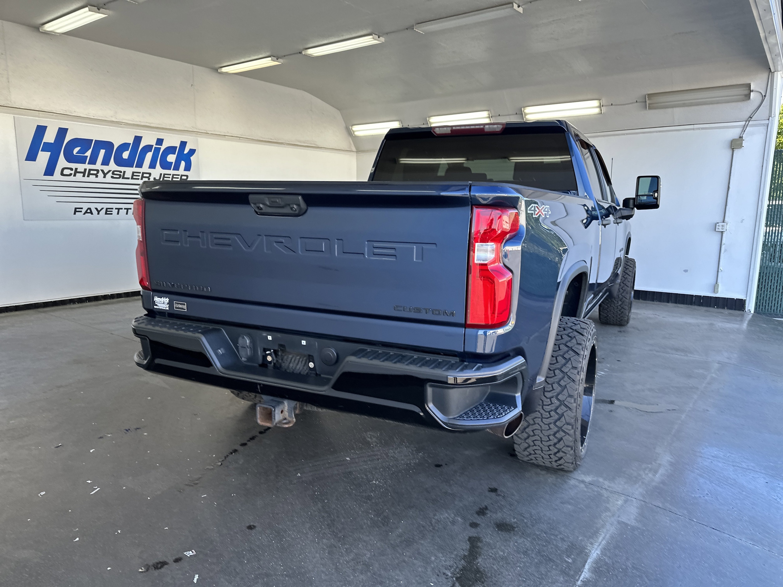 2020 Chevrolet Silverado 2500HD Custom photo 6