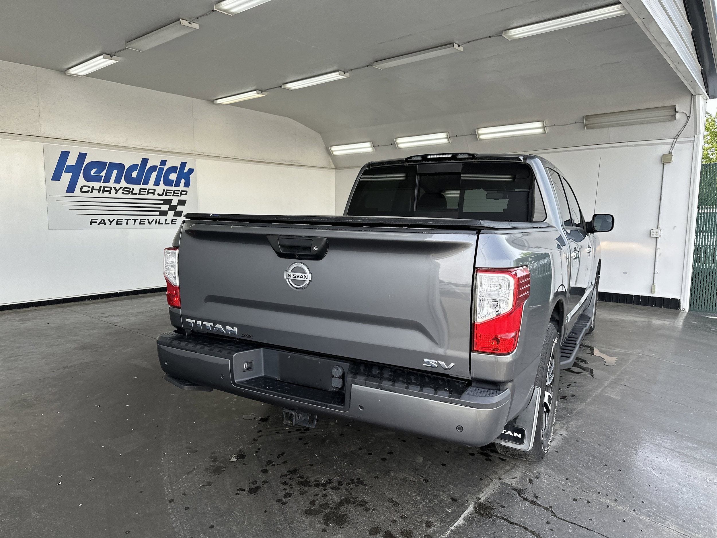 2020 Nissan Titan SV photo 3