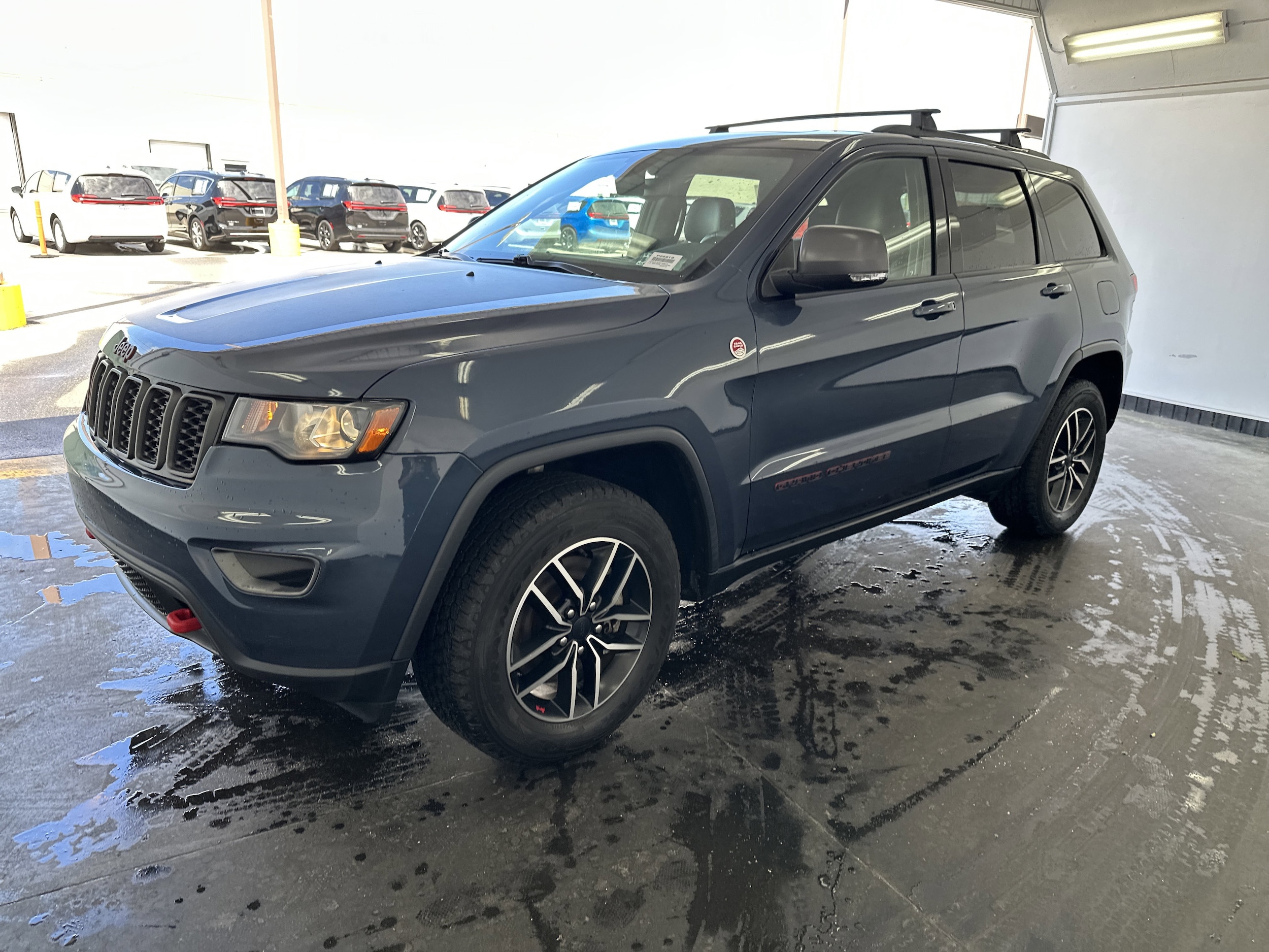 2021 Jeep Grand Cherokee Trailhawk photo 2