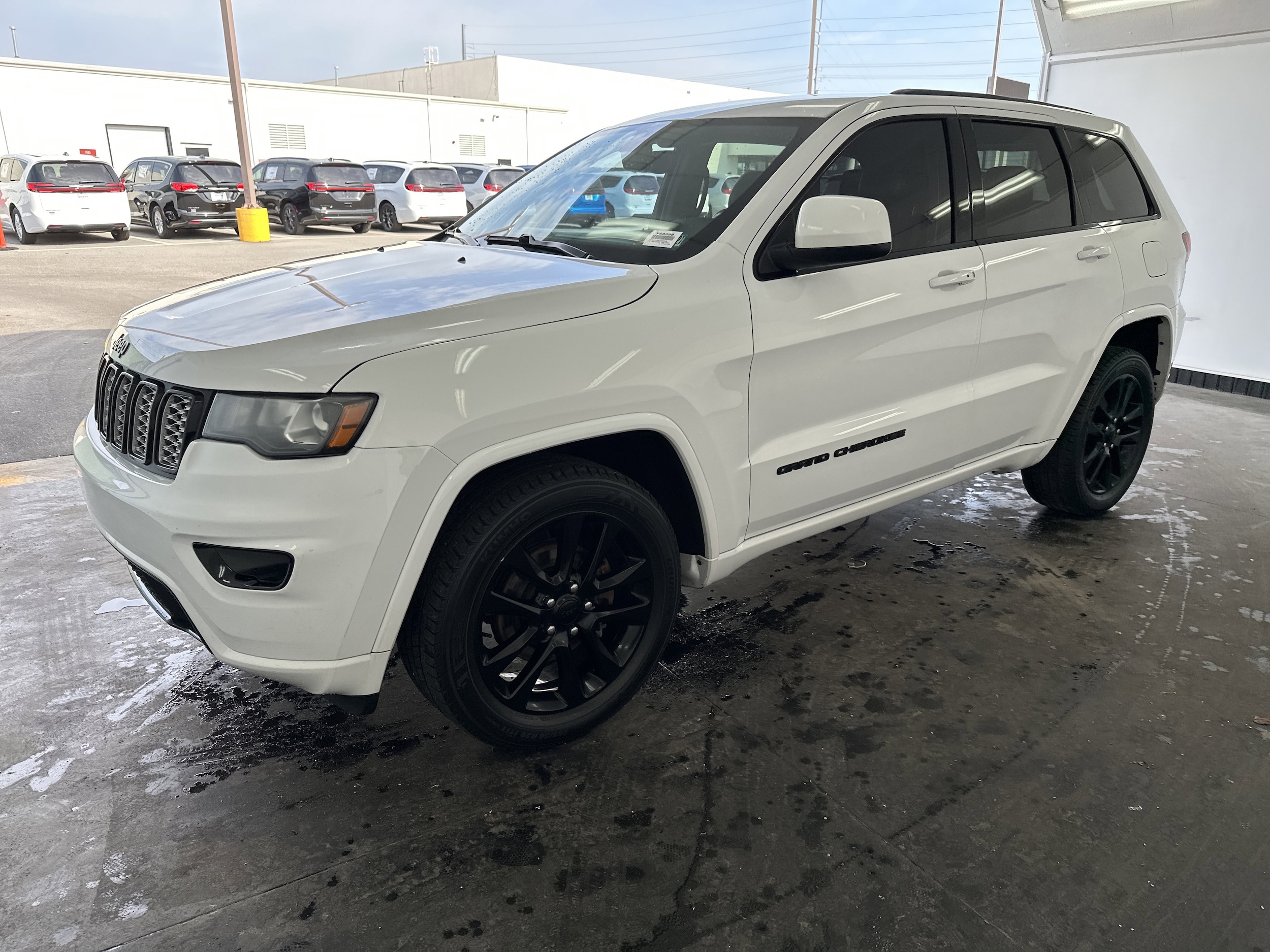 2018 Jeep Grand Cherokee Altitude photo 2