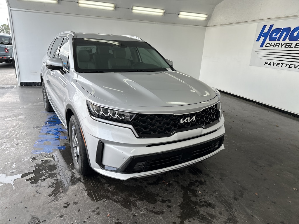 Used 2023 Kia Sorento Hybrid EX SUV