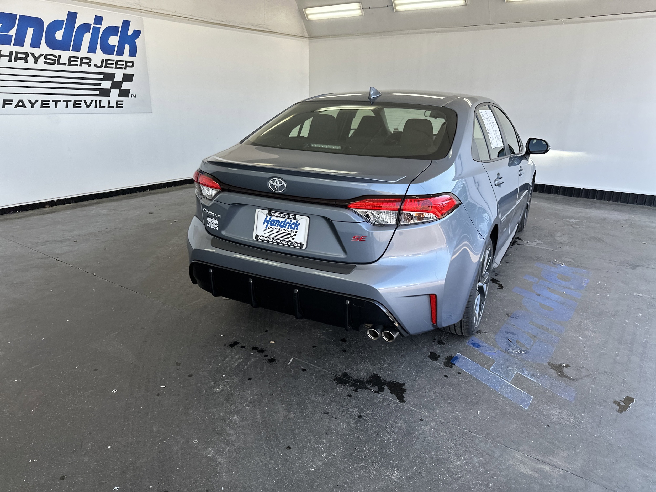 2023 Toyota Corolla SE photo 3