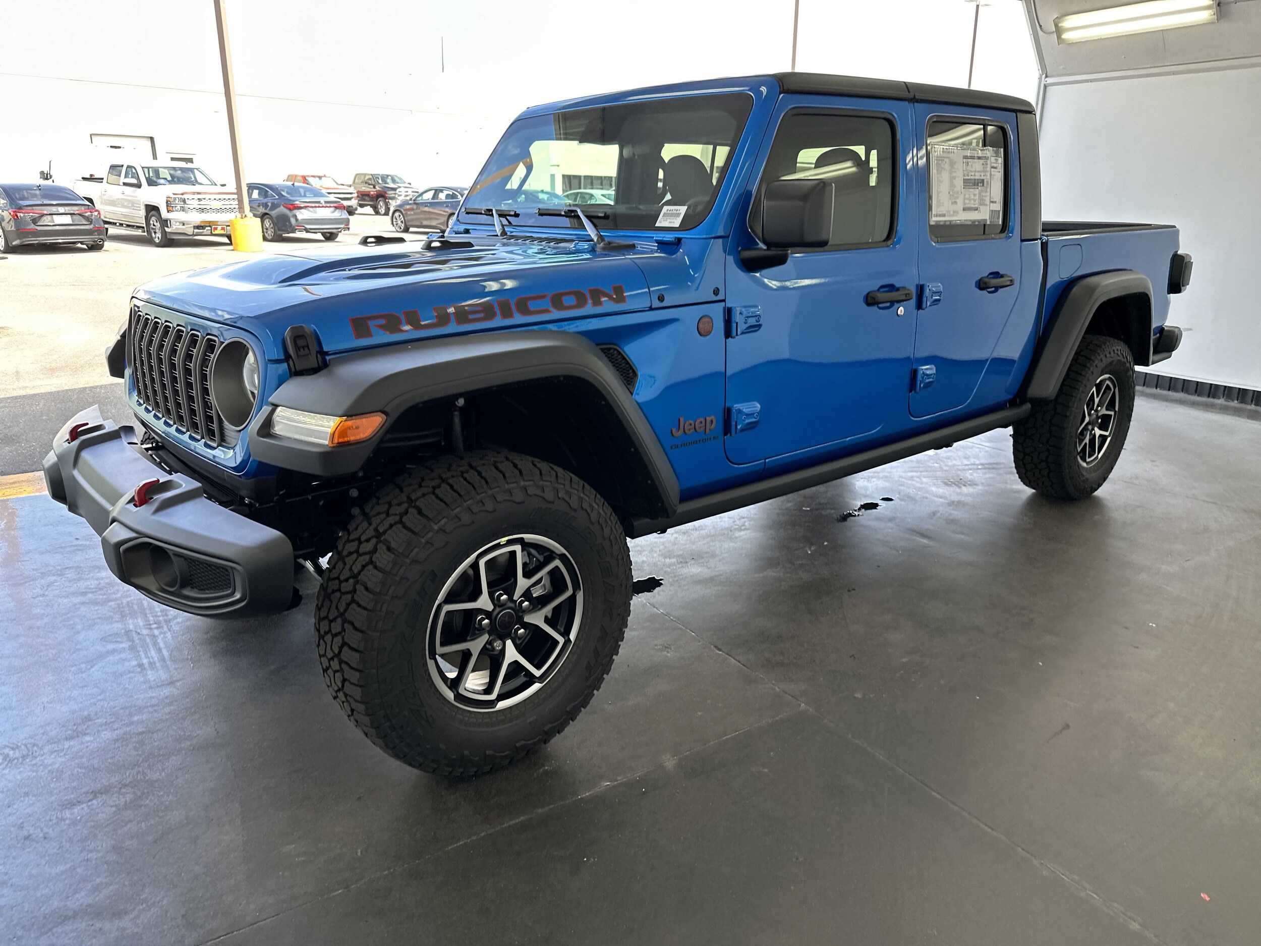 2025 Jeep Gladiator Rubicon photo 2