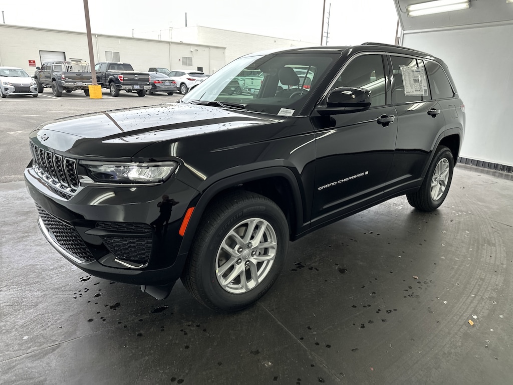 New 2025 Jeep Grand Cherokee Laredo X SUV