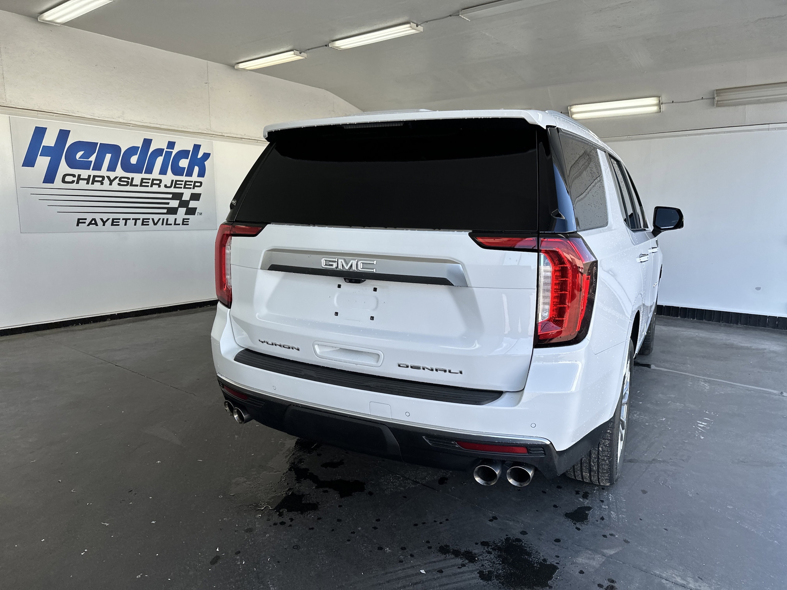 2021 GMC Yukon Denali photo 6