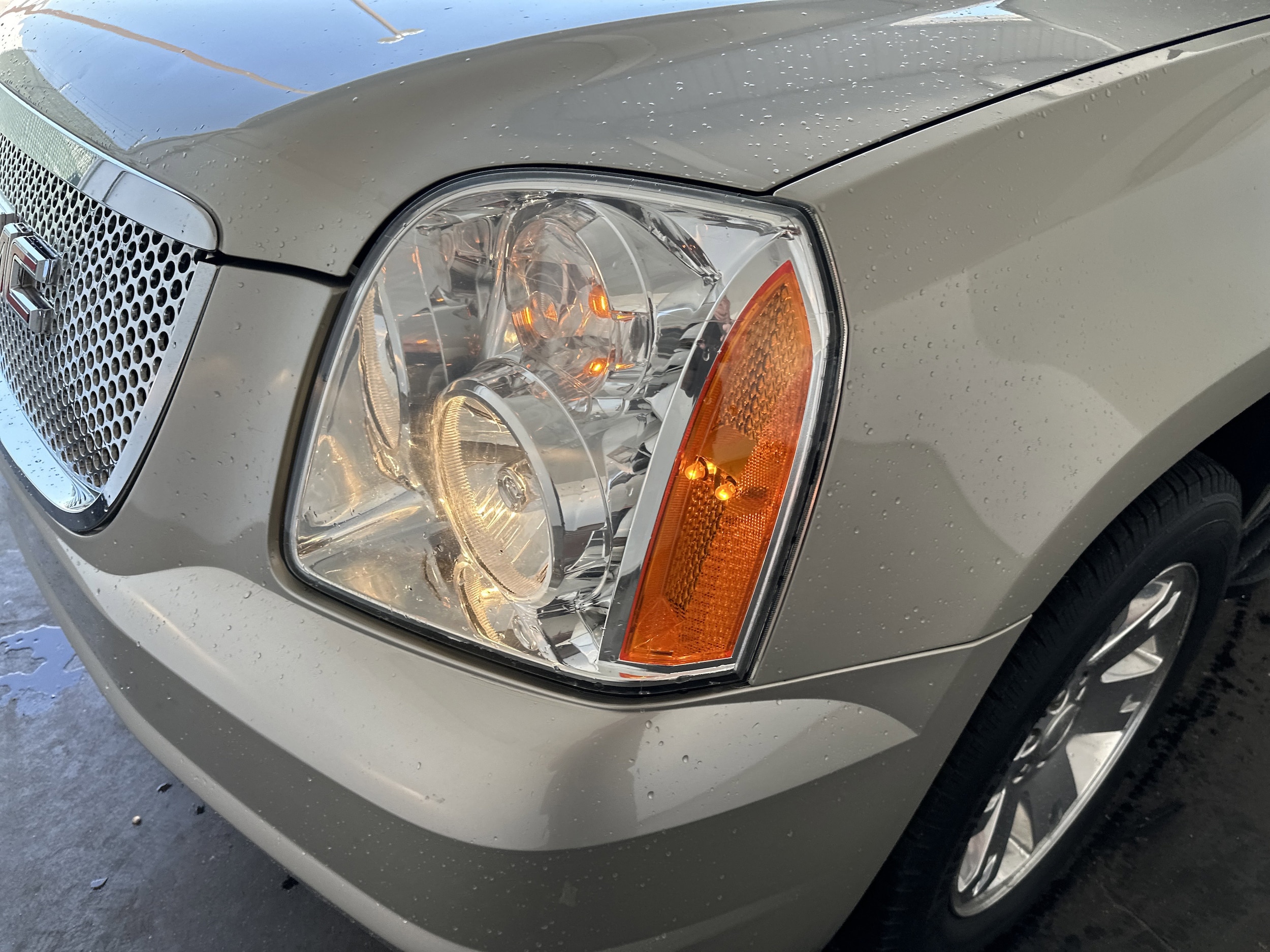 2014 GMC Yukon XL SLT photo 4