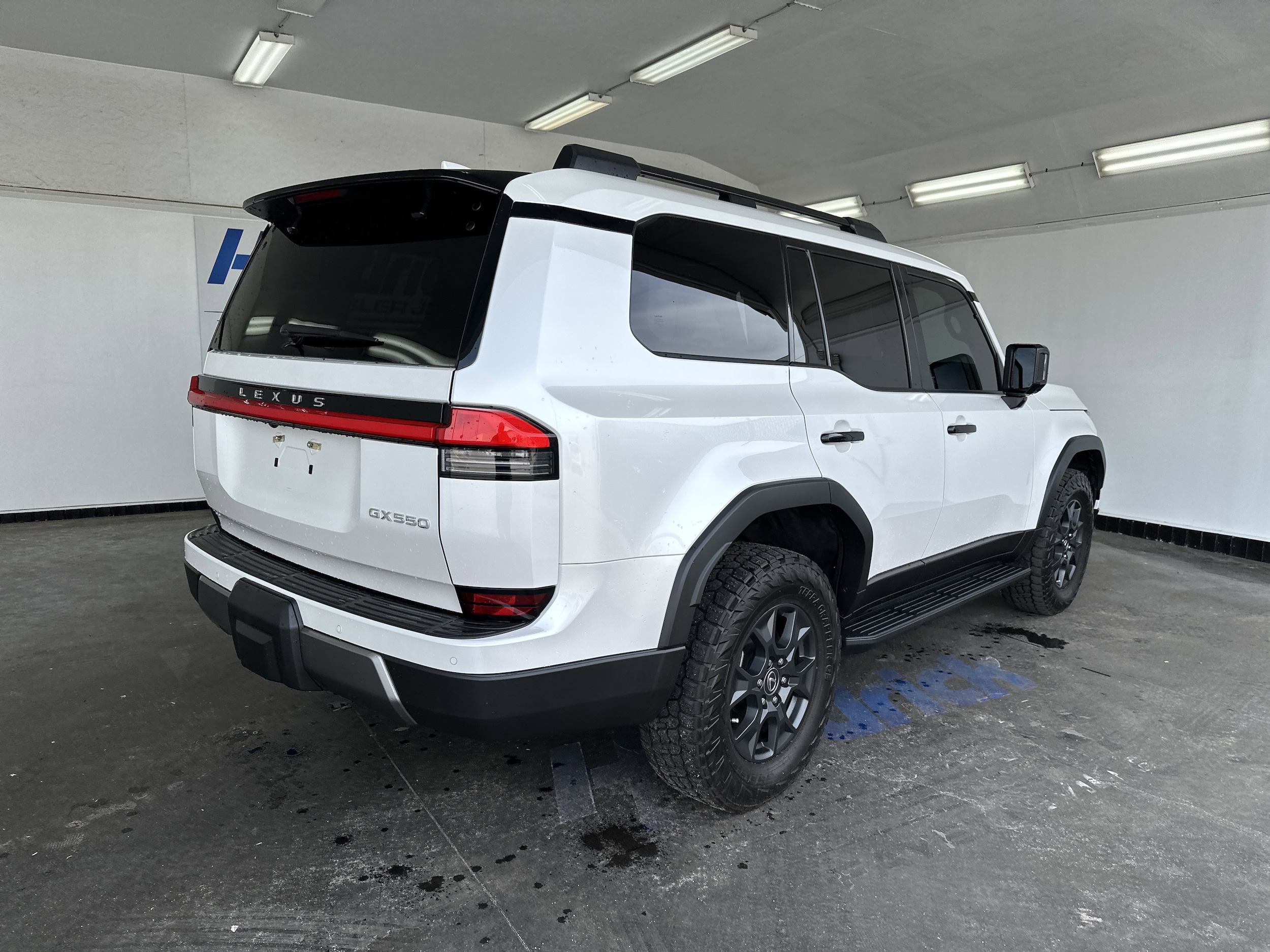 2024 LEXUS GX GX 550 Overtrail+ photo 3