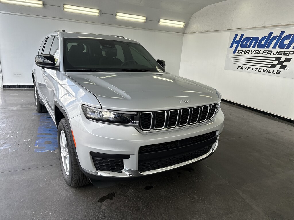 Used 2025 Jeep Grand Cherokee L Laredo X SUV