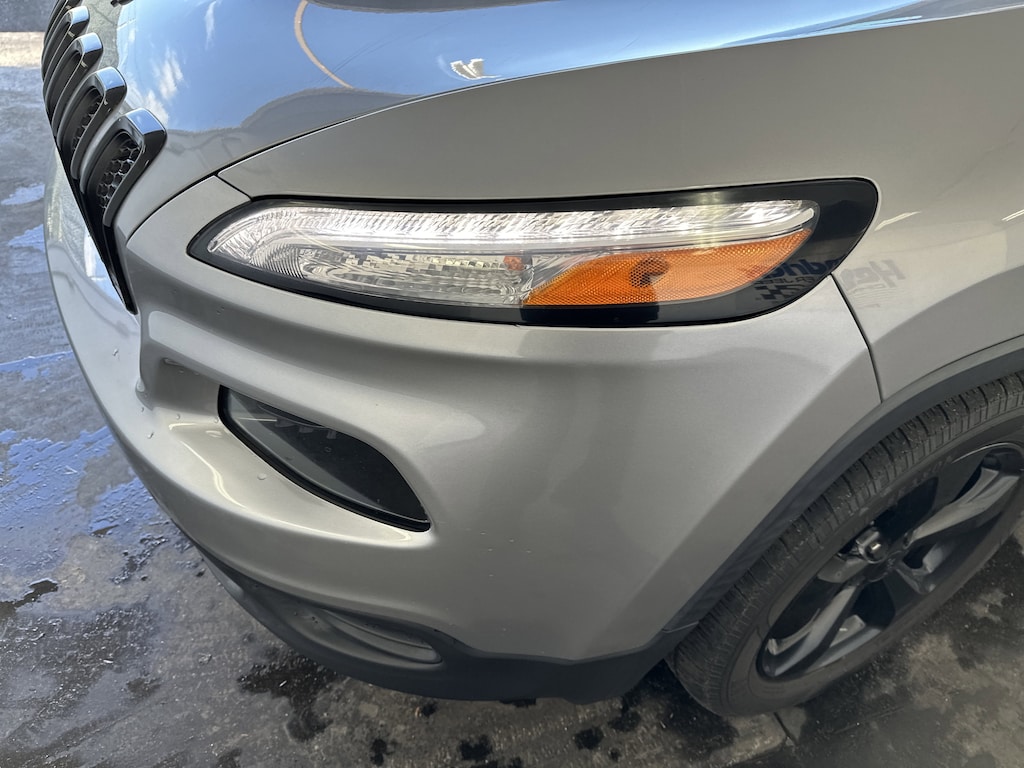 Used 2017 Jeep Cherokee Altitude SUV