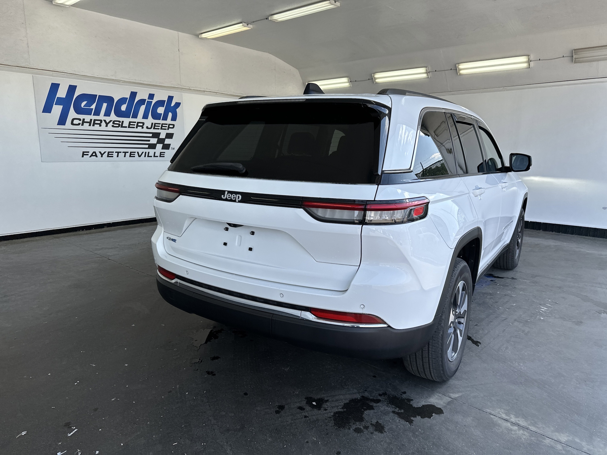 2022 Jeep Grand Cherokee 4xe photo 6