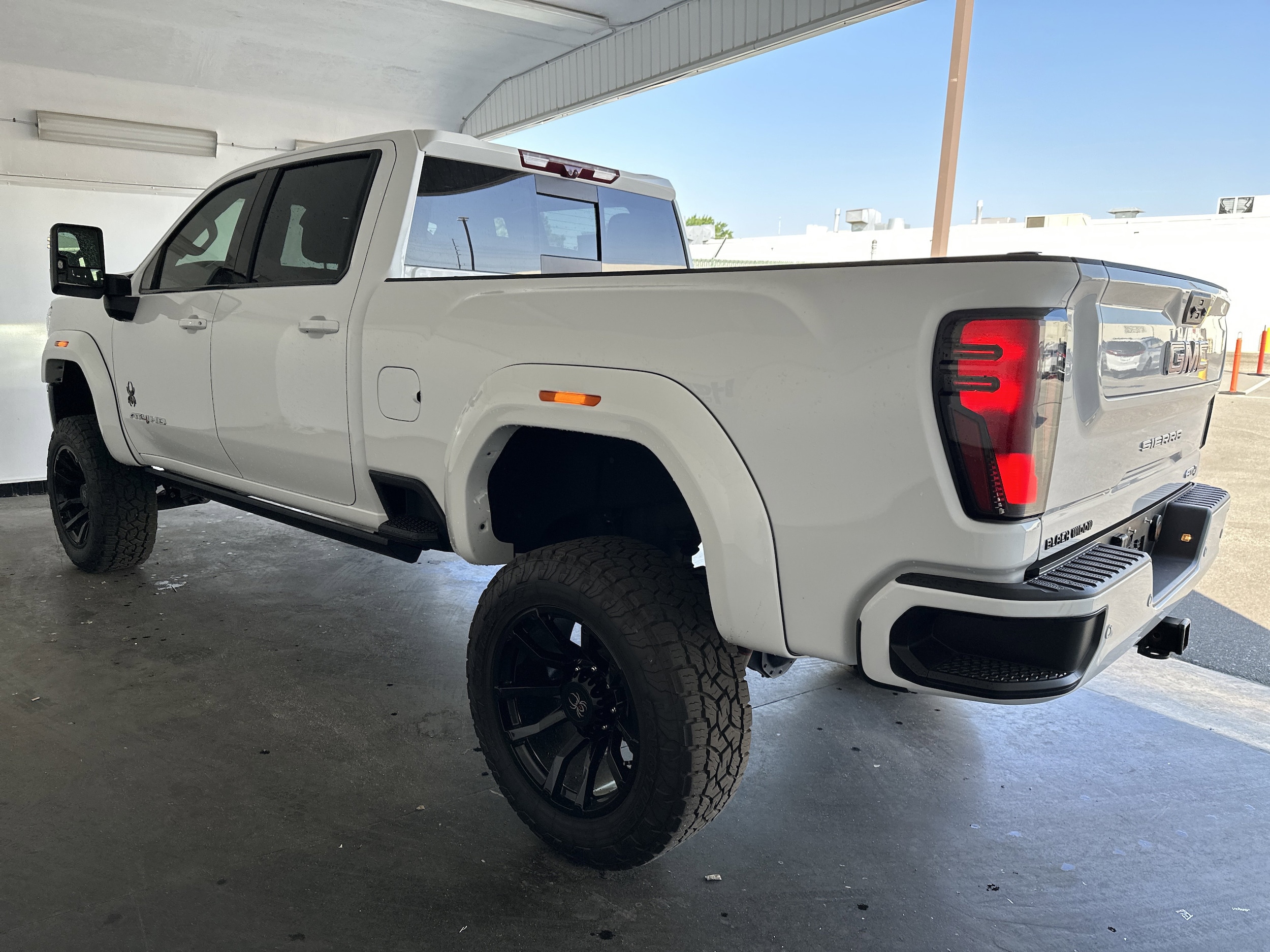 2025 GMC Sierra 2500HD AT4 photo 5