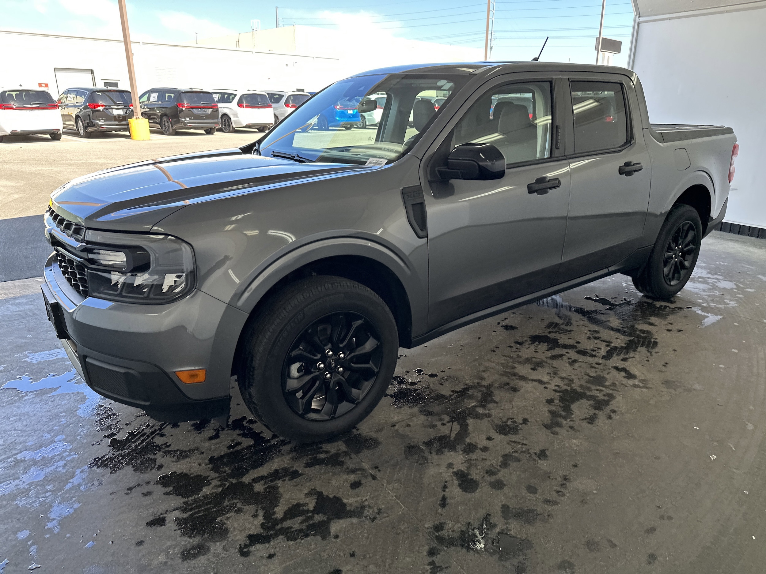 2023 Ford Maverick XLT photo 2