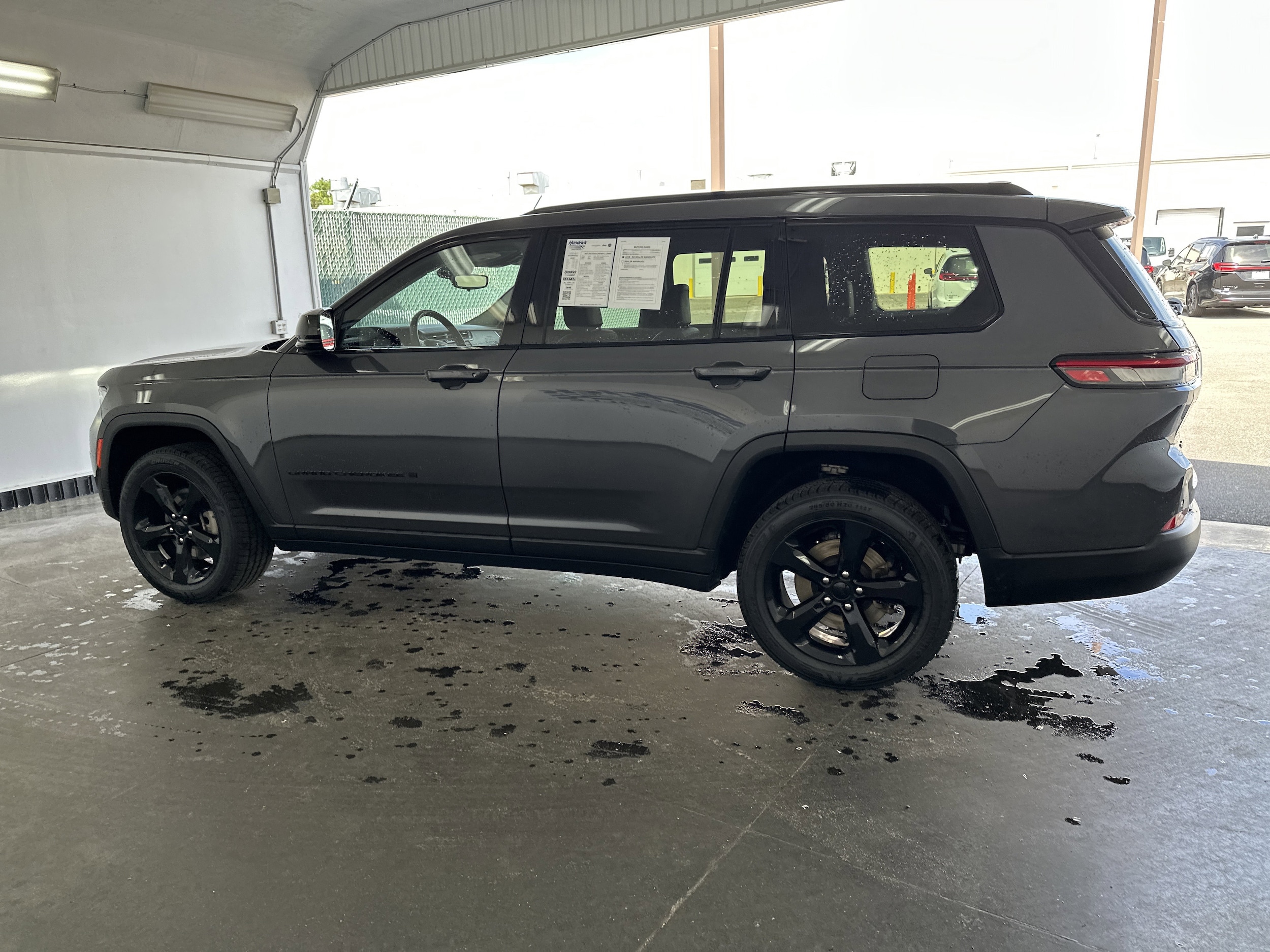 2023 Jeep Grand Cherokee L Limited photo 4