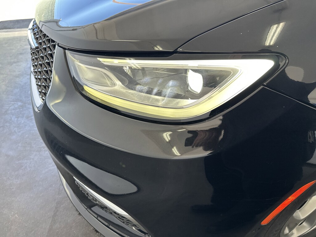 Used 2022 Chrysler Pacifica Limited Minivan
