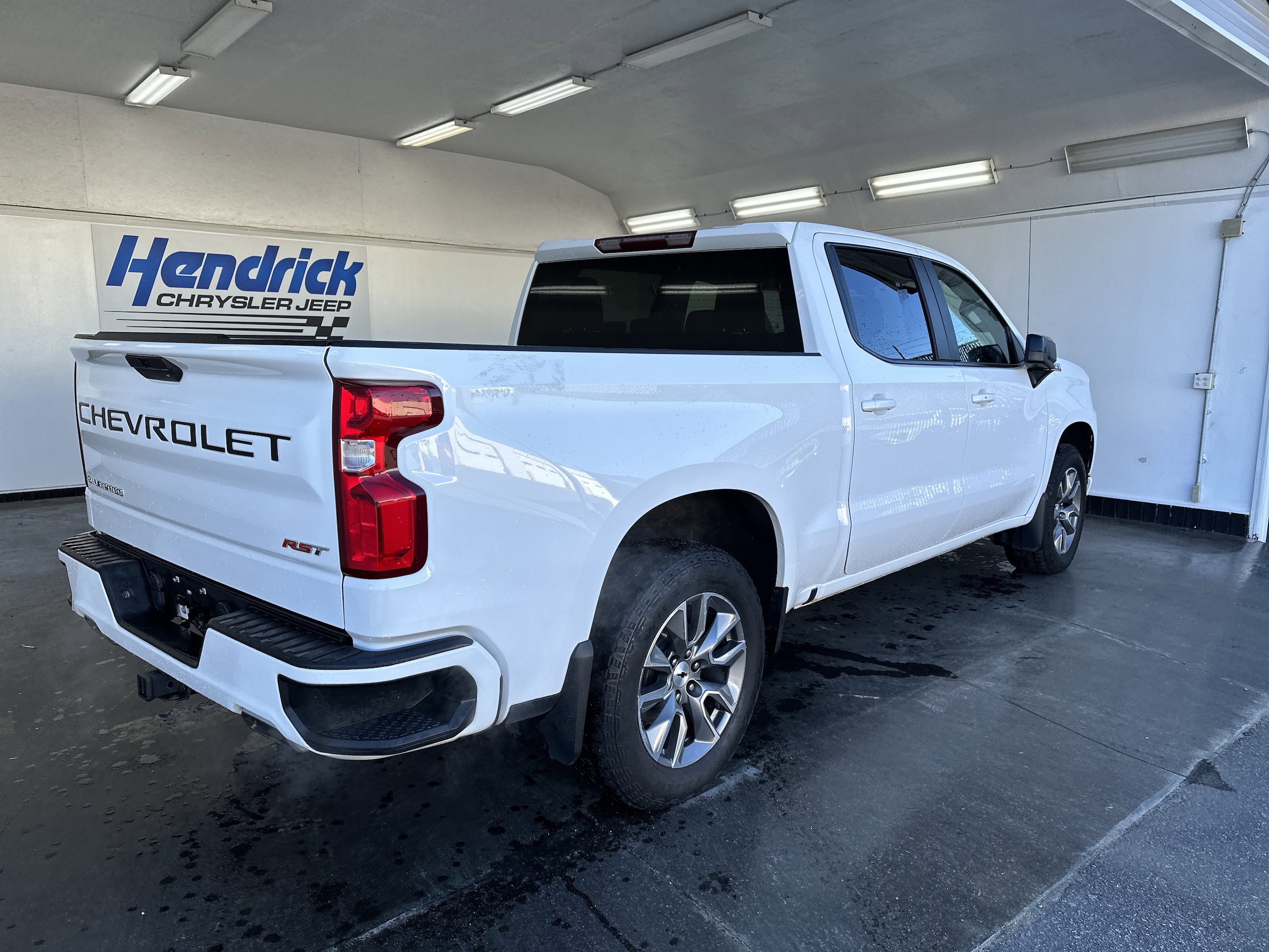 2022 Chevrolet Silverado 1500 LTD RST photo 3