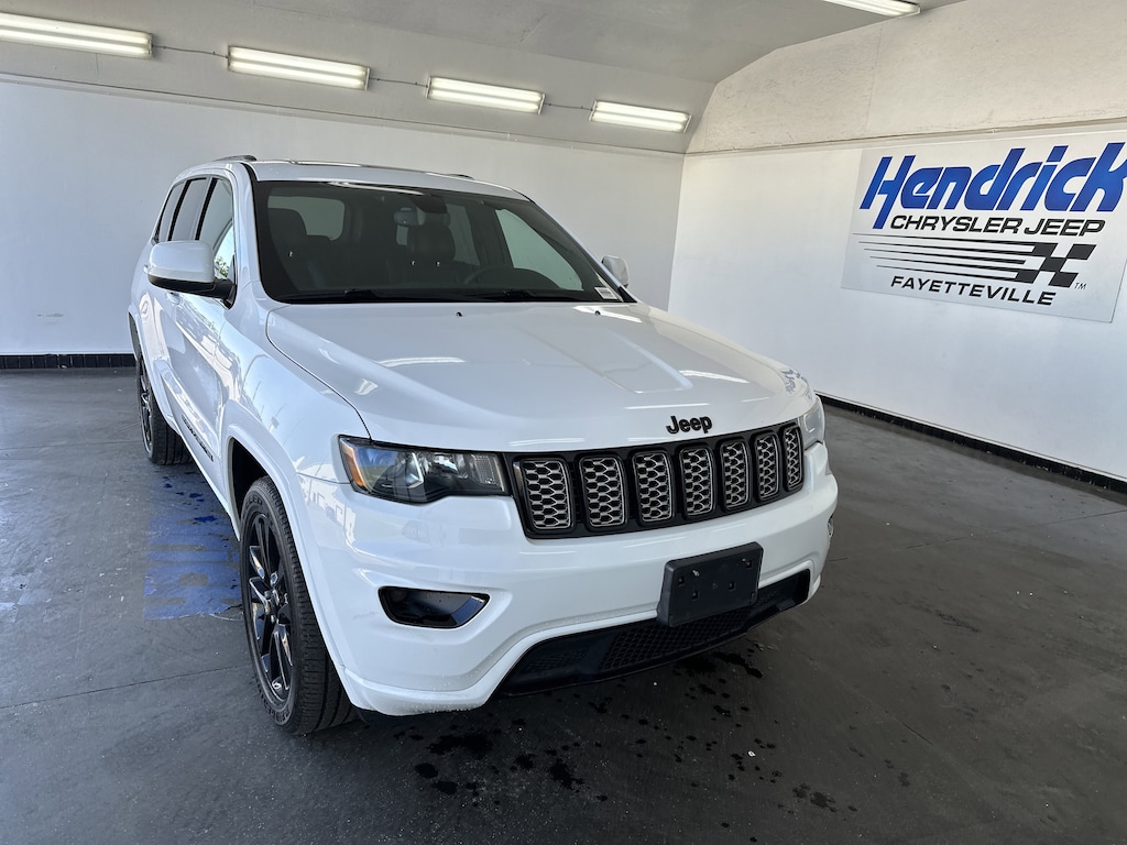 Used 2019 Jeep Grand Cherokee Altitude SUV