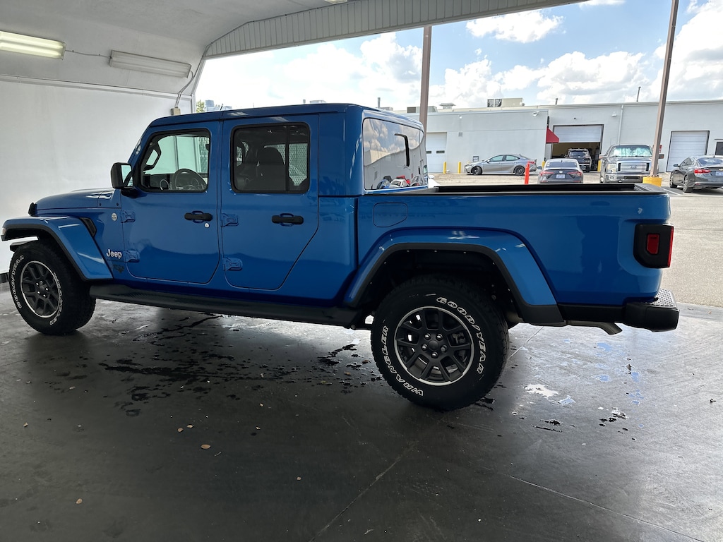 Used 2022 Jeep Gladiator Overland Pickup