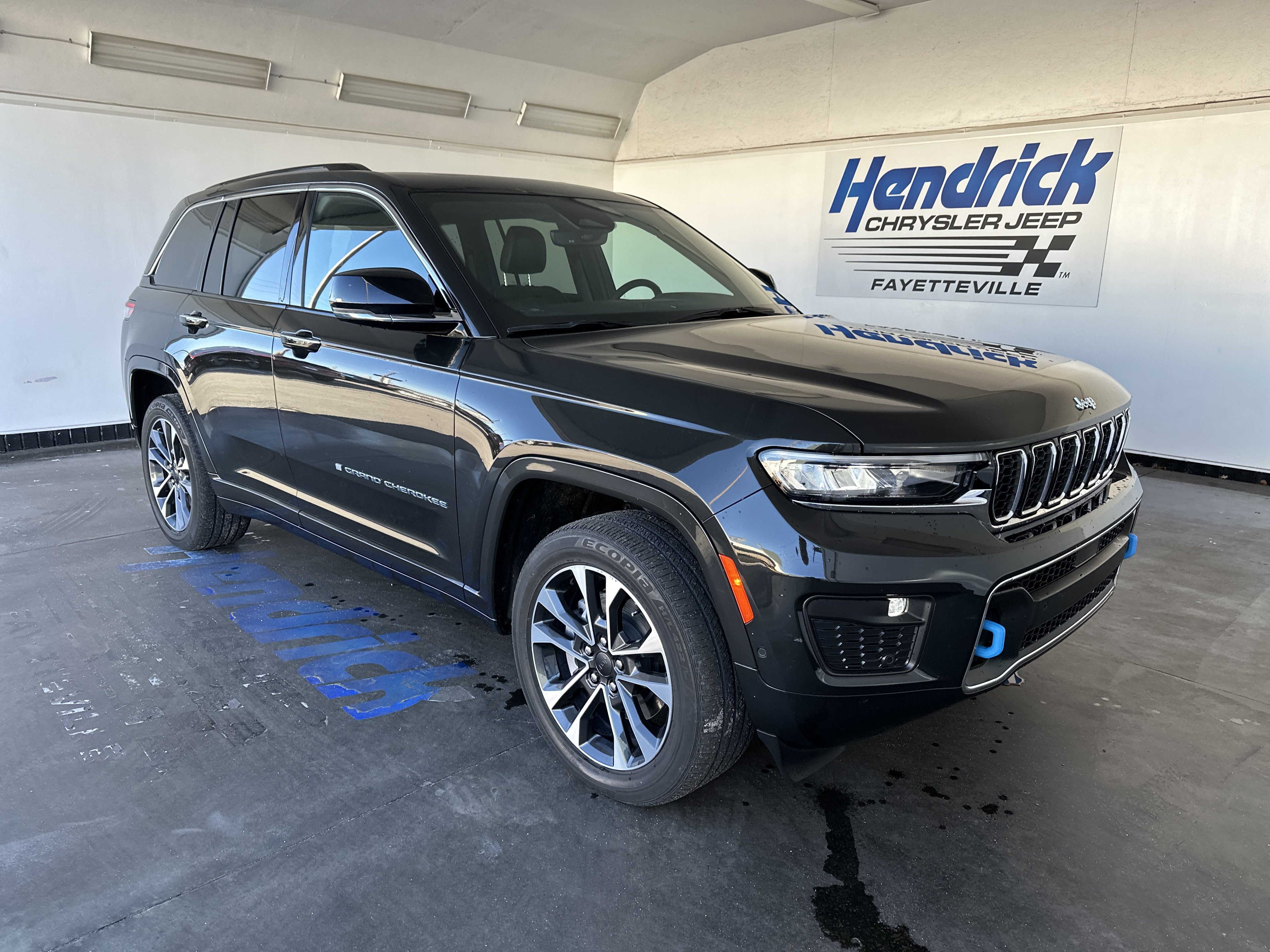 Used 2023 Jeep Grand Cherokee 4xe Overland SUV