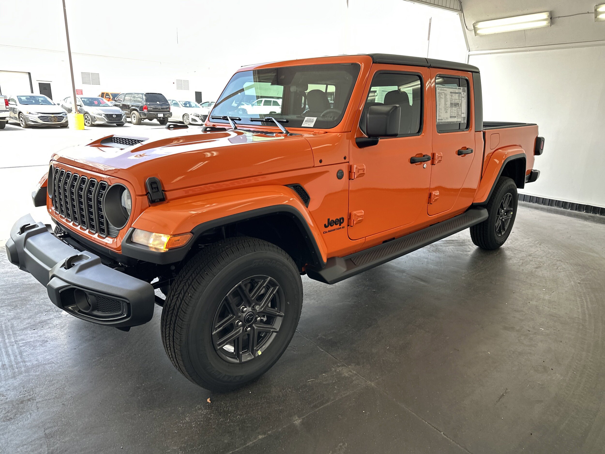 2025 Jeep Gladiator Sport S photo 3