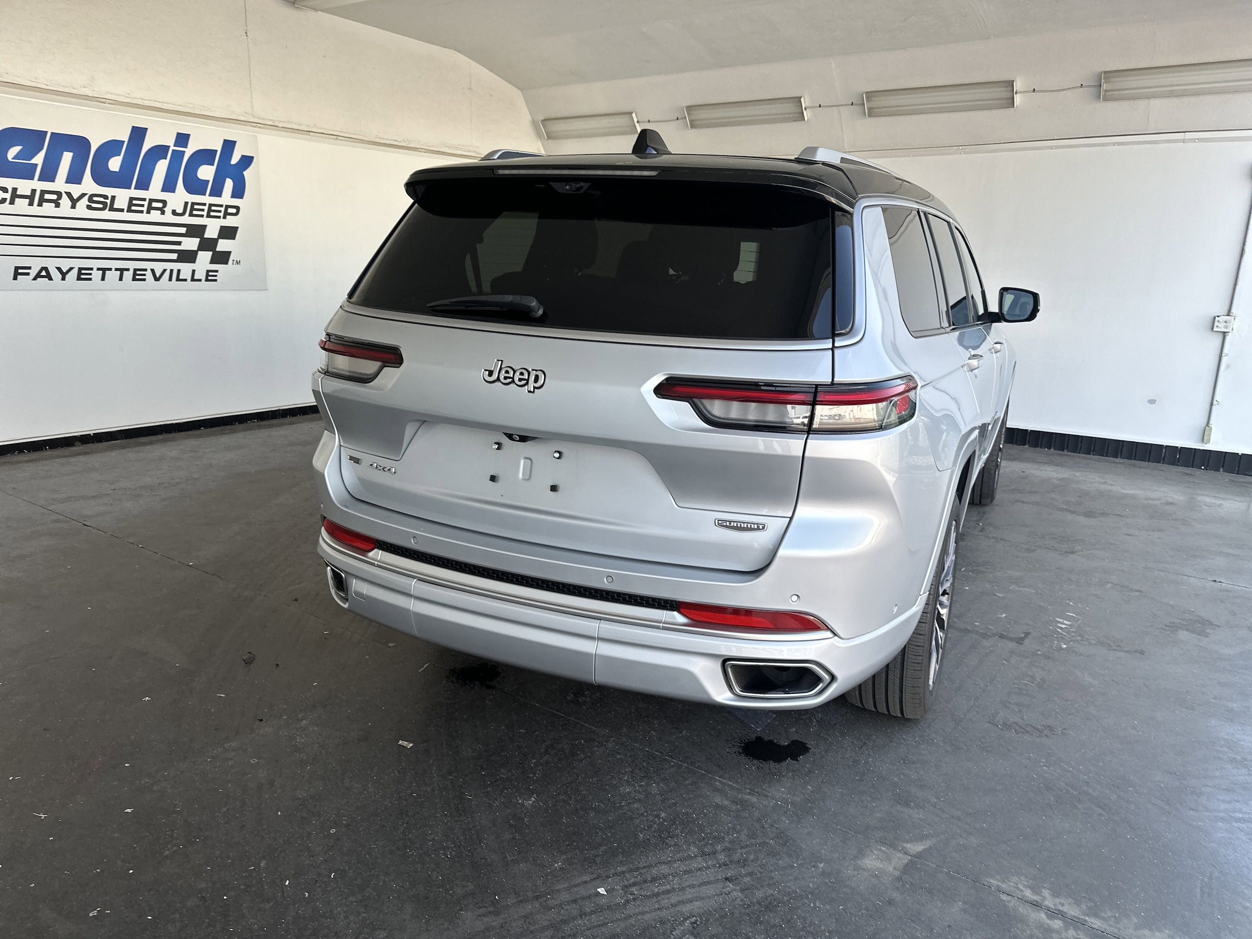 2021 Jeep Grand Cherokee L Summit Reserve photo 6