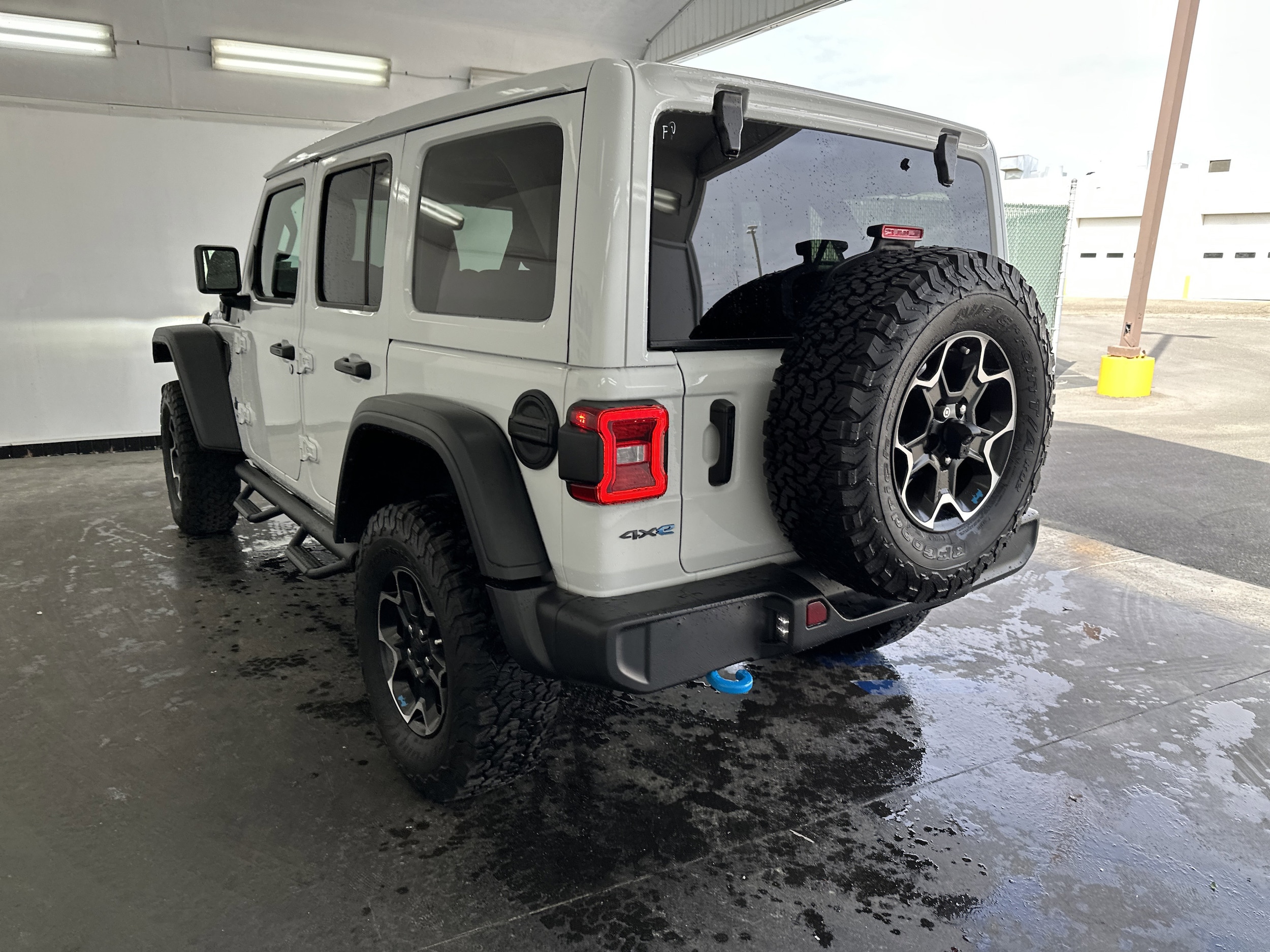 2021 Jeep Wrangler 4xe Unlimited Rubicon photo 5