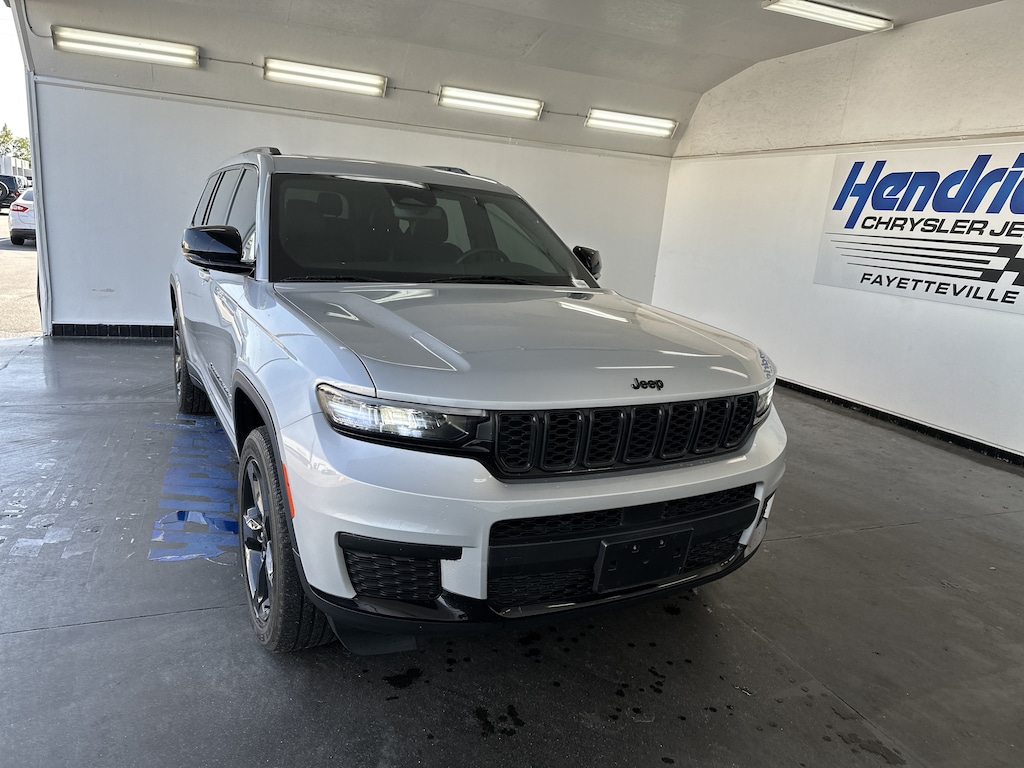 Used 2023 Jeep Grand Cherokee L Altitude SUV