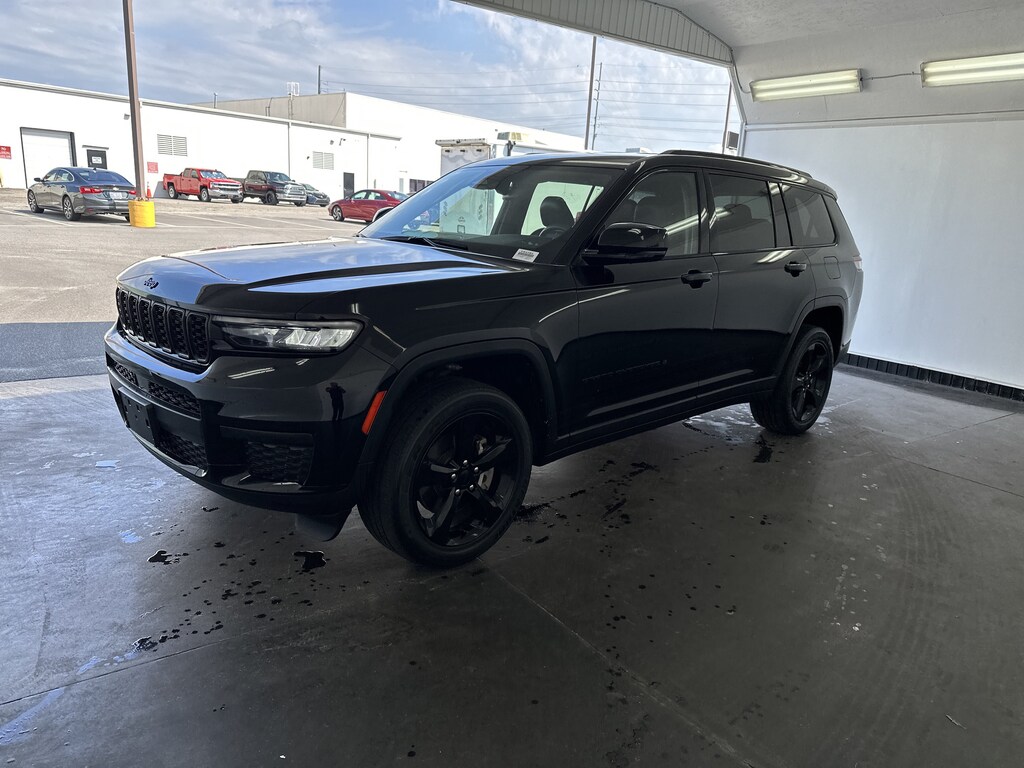 Used 2023 Jeep Grand Cherokee L Altitude SUV
