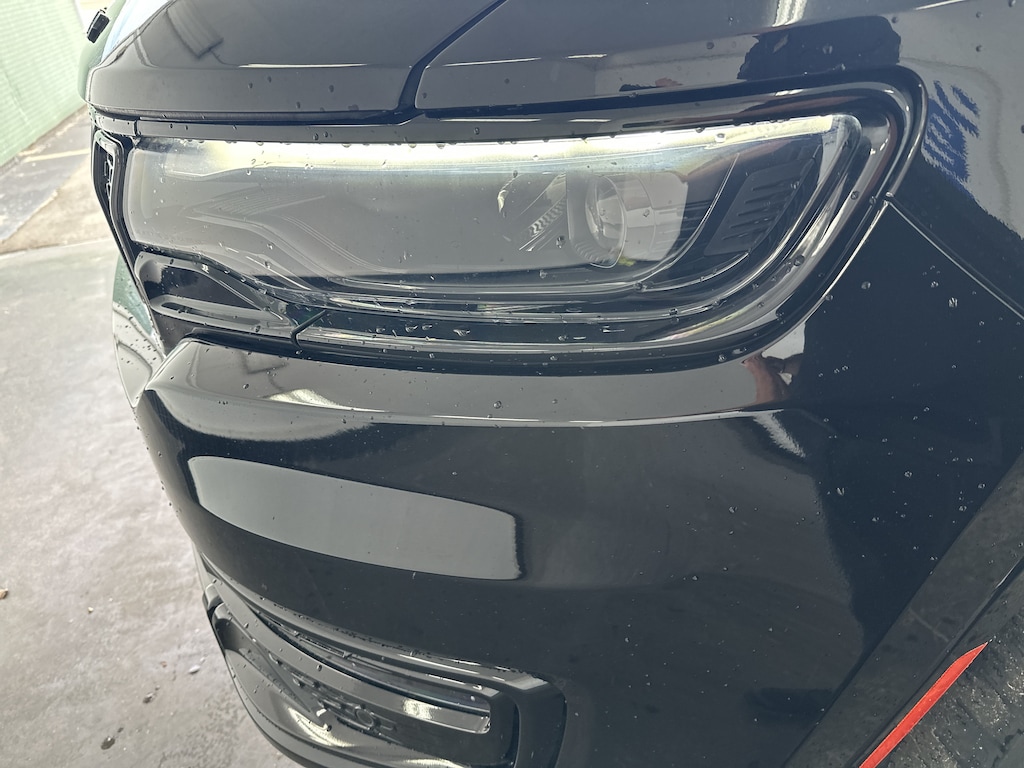 Used 2023 Jeep Wagoneer Series II Carbide SUV