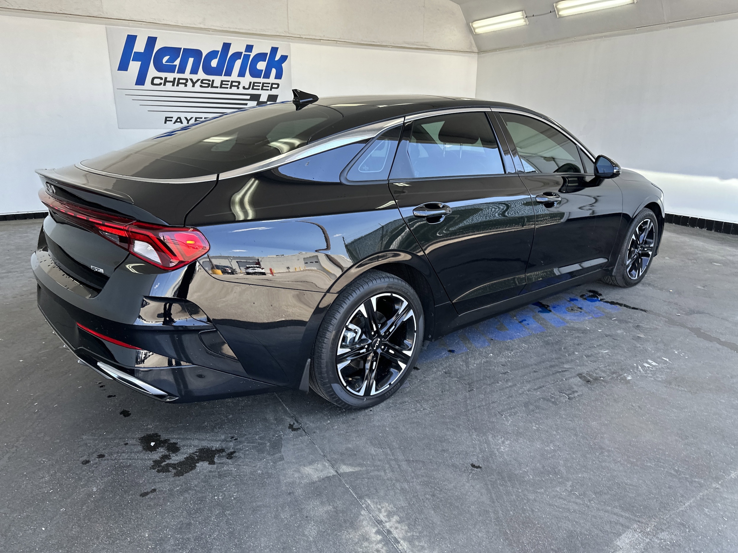 2024 Kia K5 GT-Line photo 3