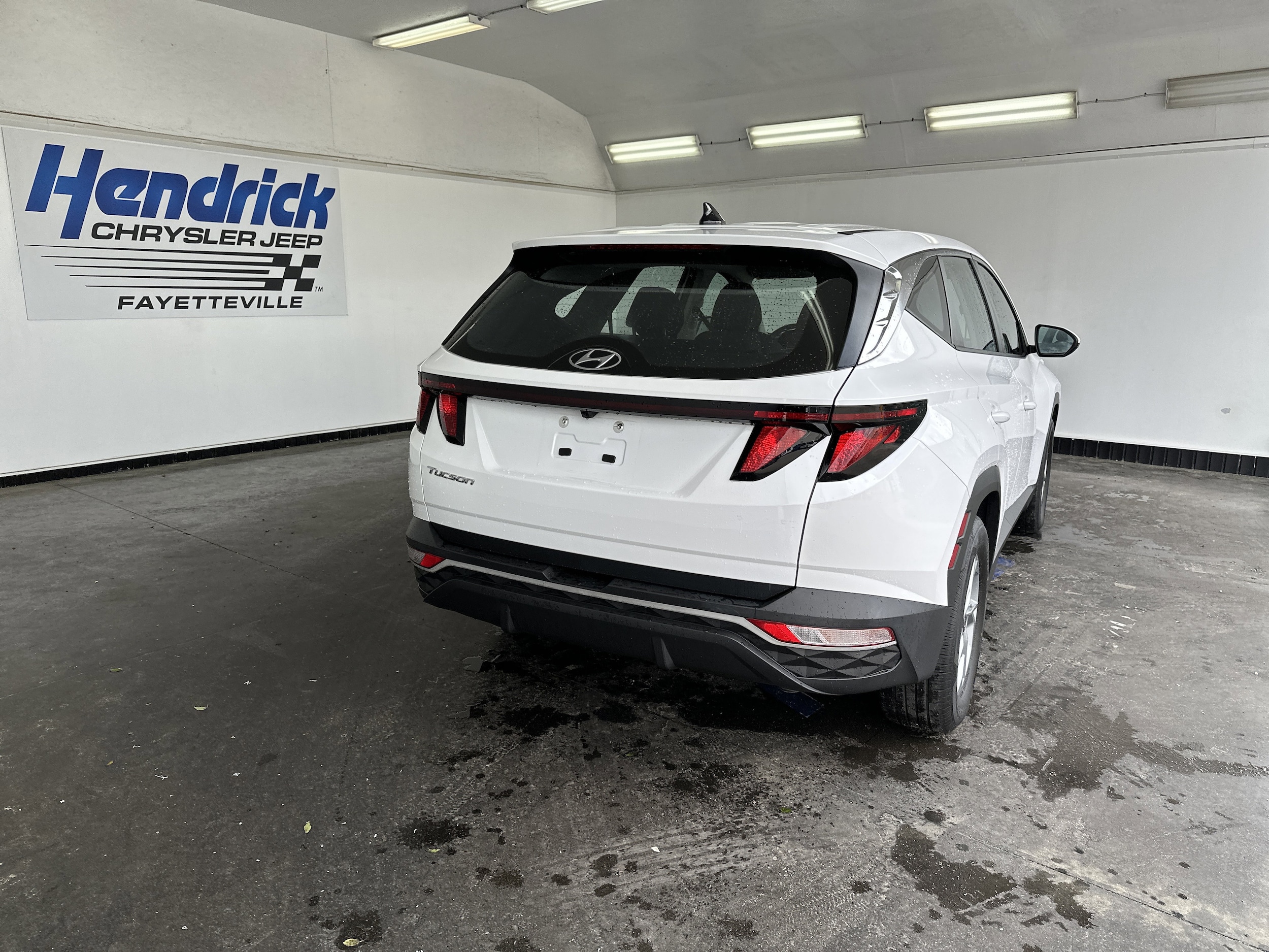 2023 Hyundai Tucson SE photo 3