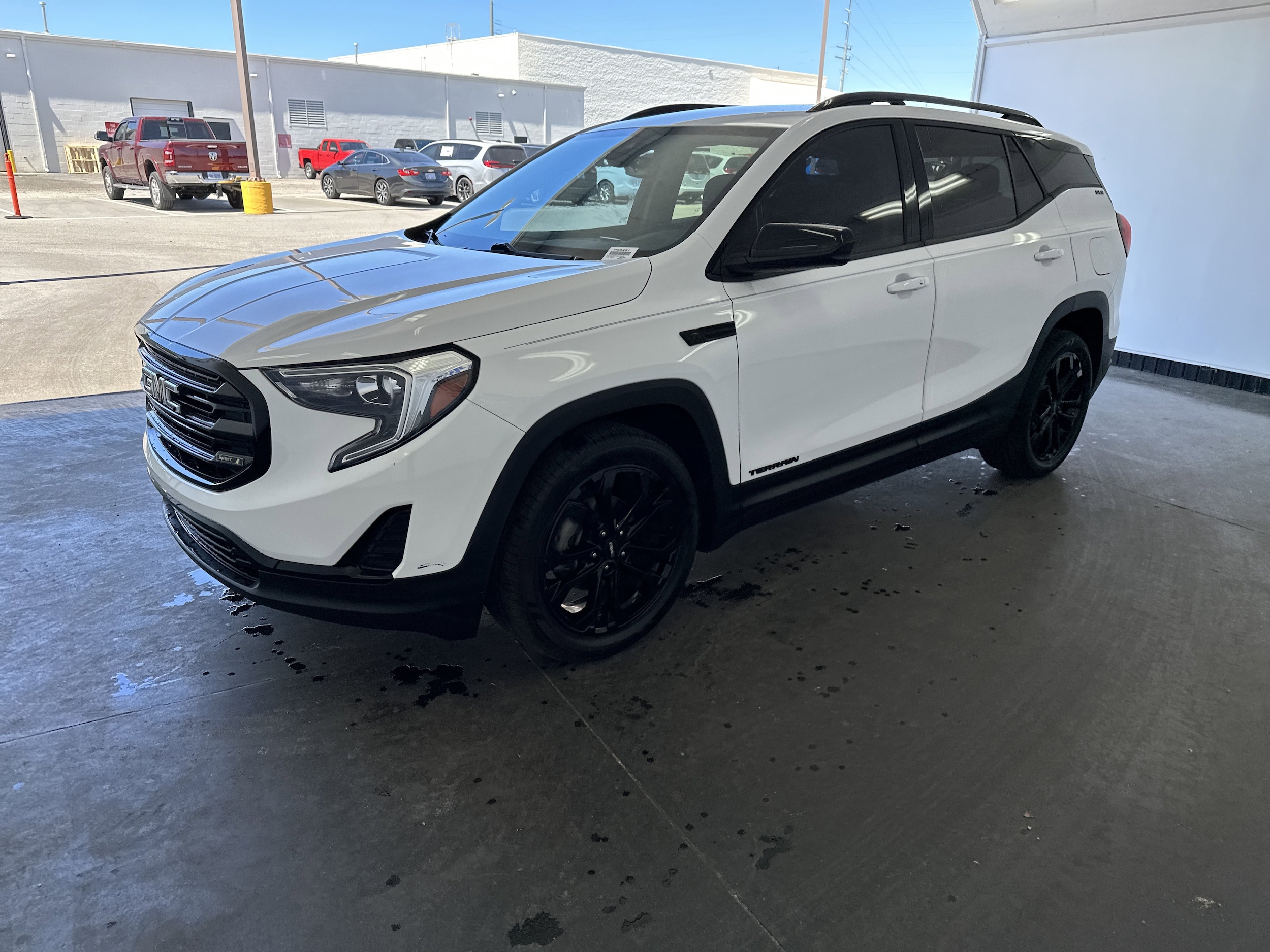 2020 GMC Terrain SLE photo 2