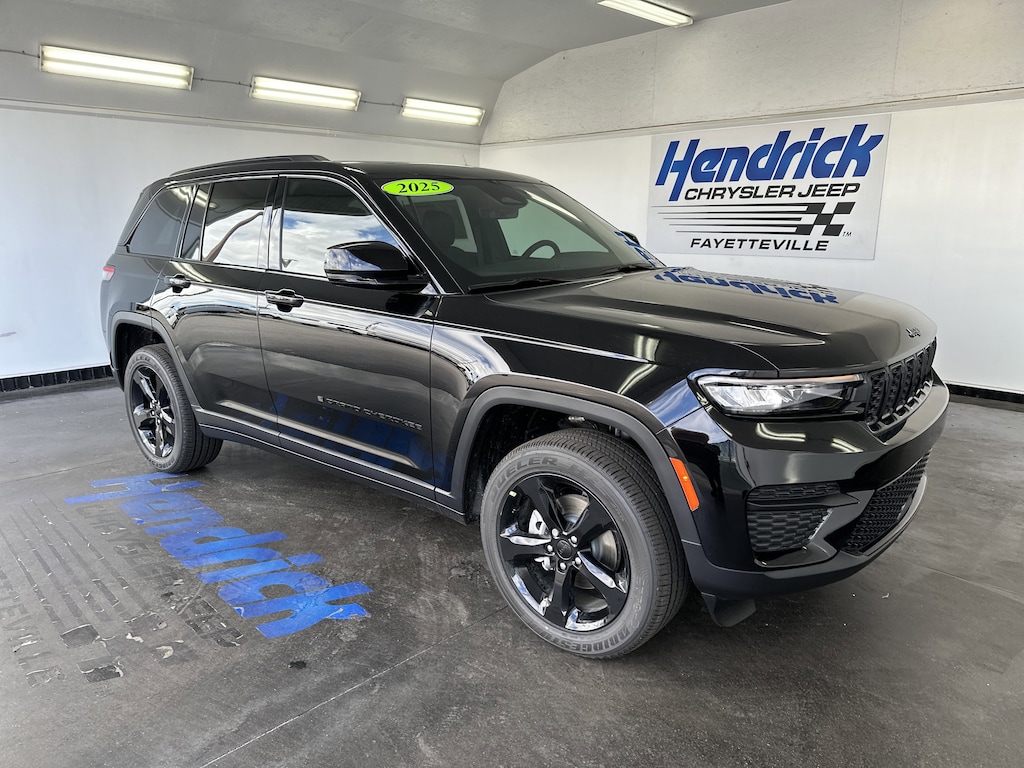 New 2025 Jeep Grand Cherokee Altitude X SUV