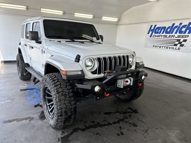 2025 Jeep Wrangler Sahara Convertible