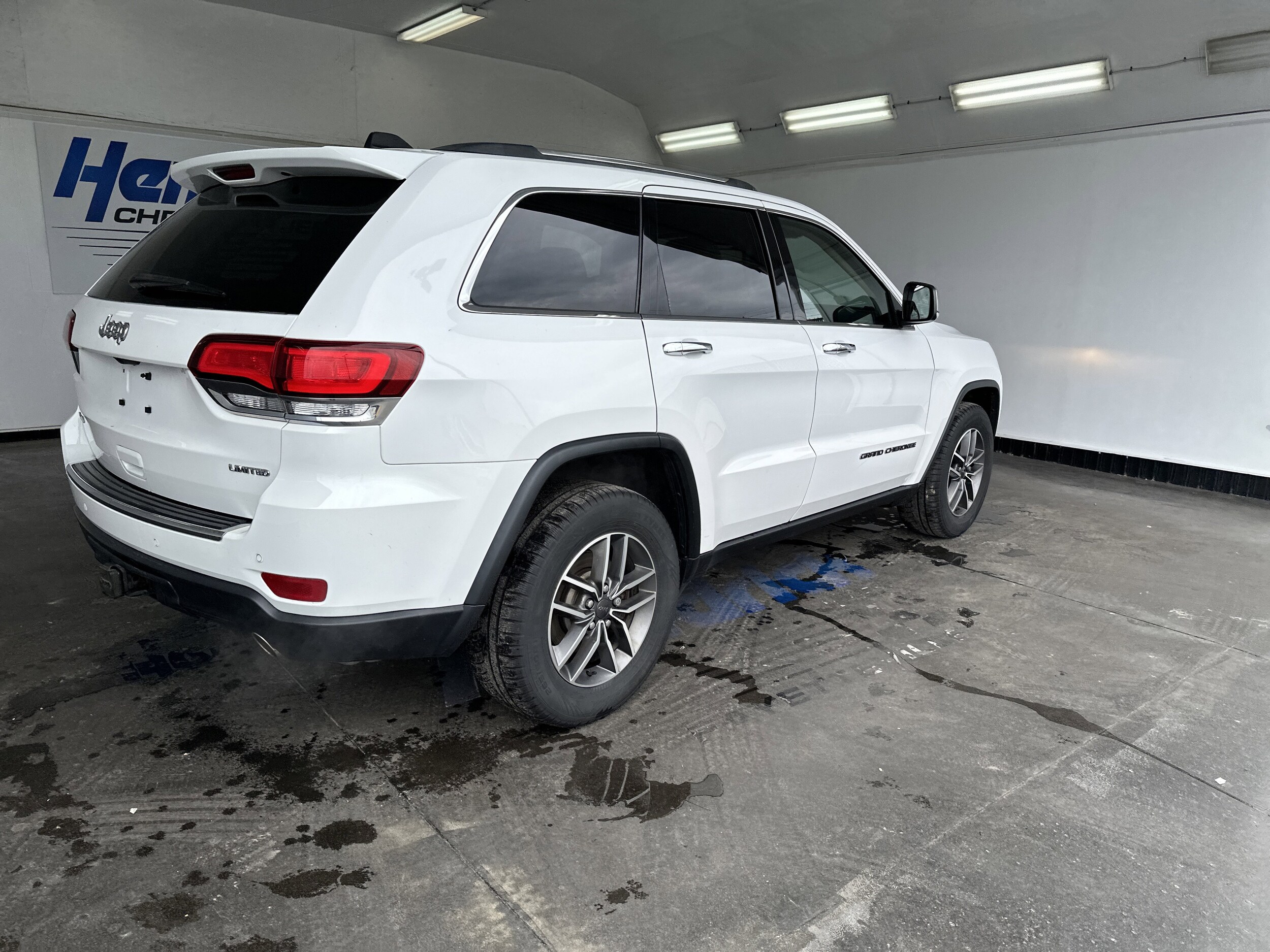 2021 Jeep Grand Cherokee 80th Anniversary photo 3