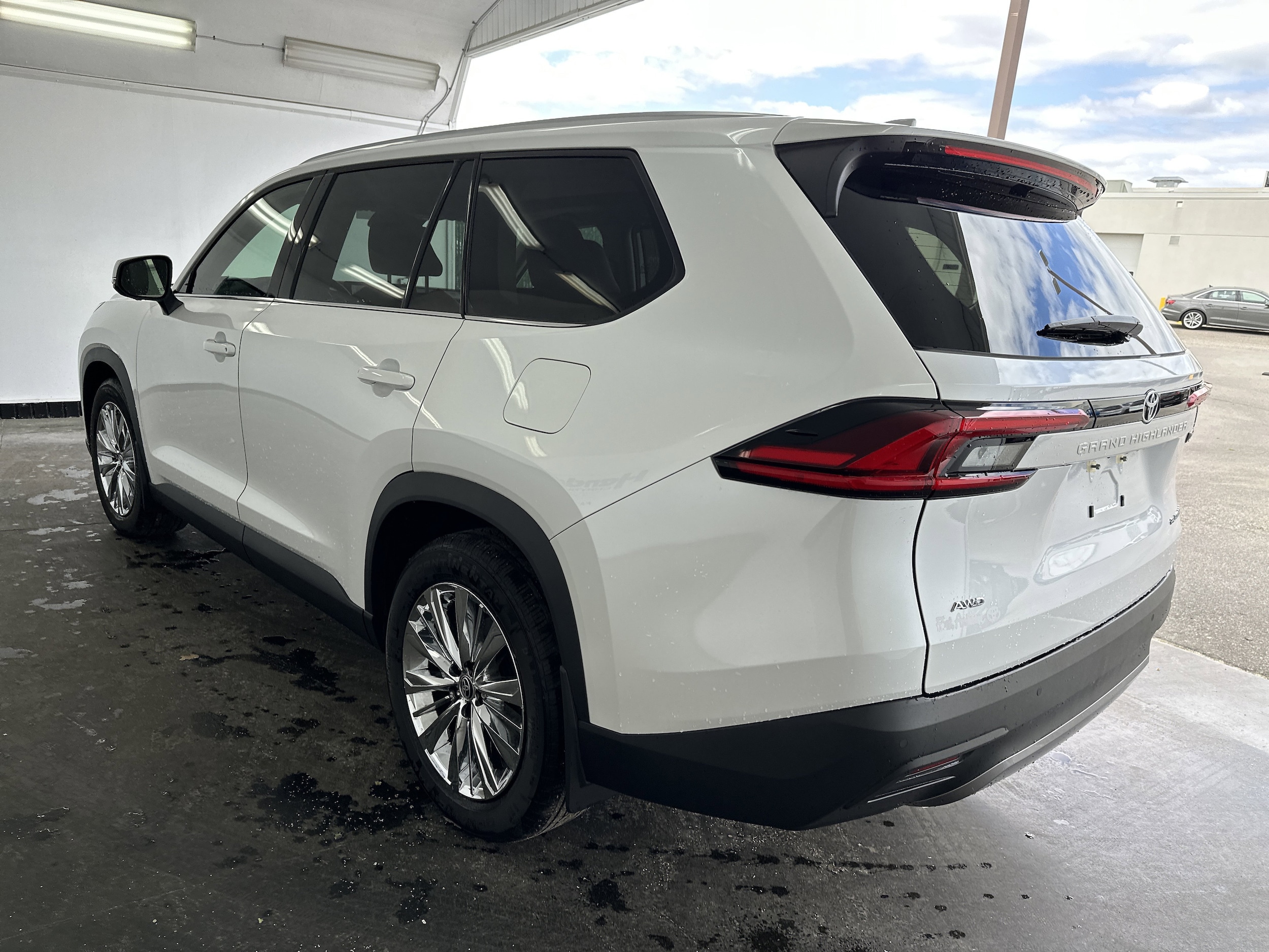 2026 Toyota Grand Highlander Platinum photo 3