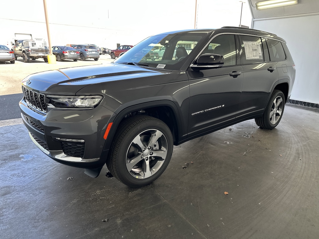 New 2025 Jeep Grand Cherokee L Limited SUV