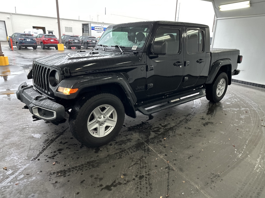 Used 2022 Jeep Gladiator Sport S Pickup