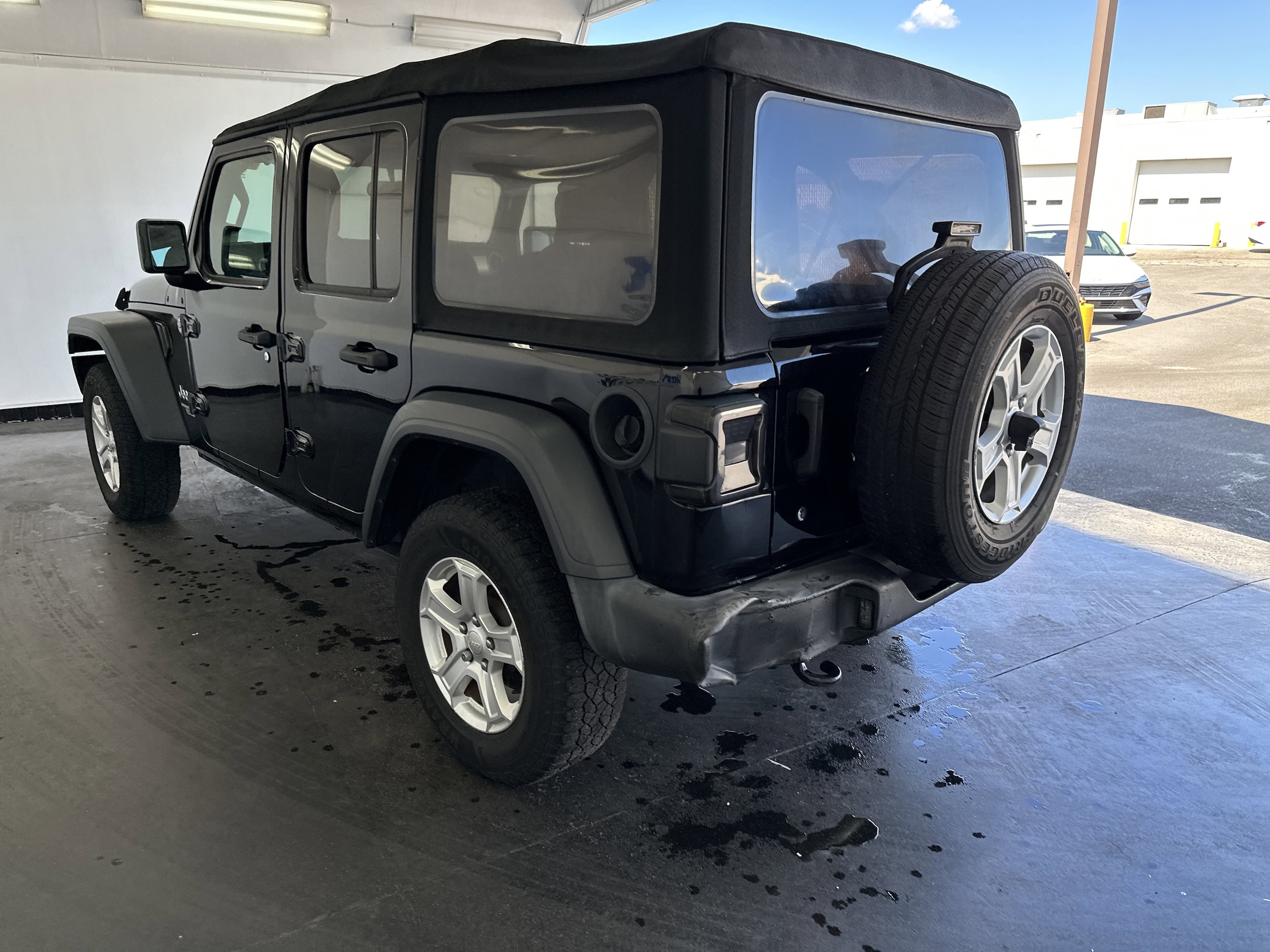 2018 Jeep Wrangler Unlimited Sport S photo 6