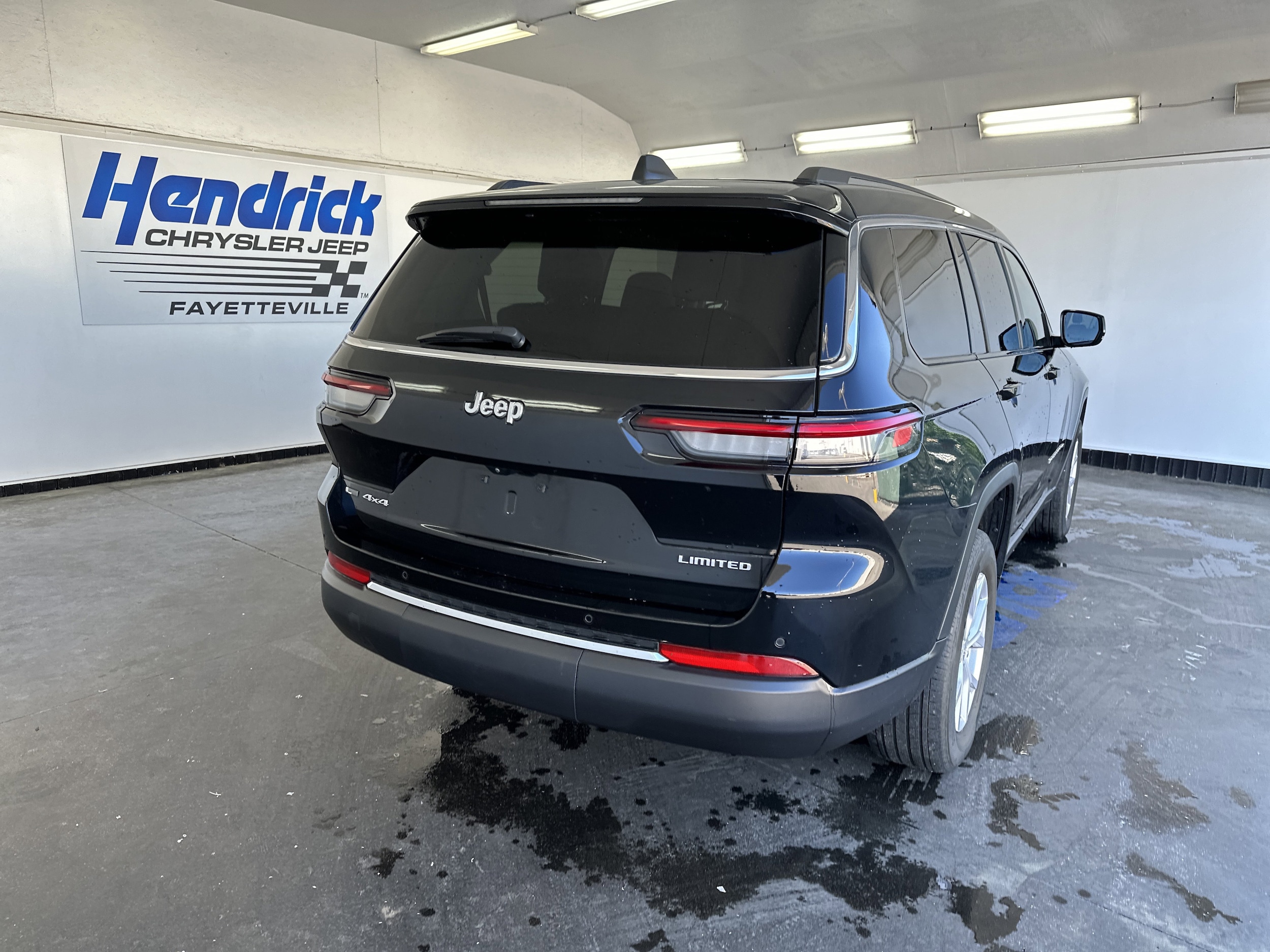 2022 Jeep Grand Cherokee L Limited photo 3