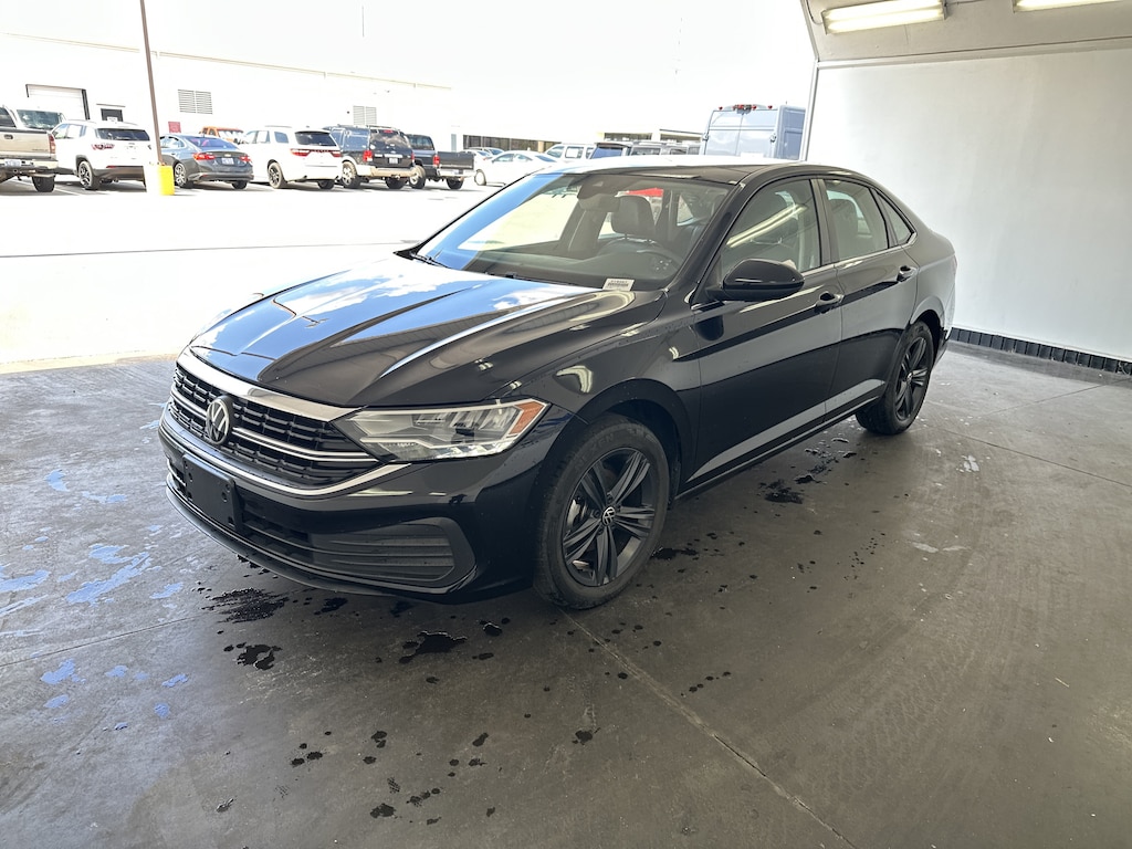 Used 2022 Volkswagen Jetta SE Sedan