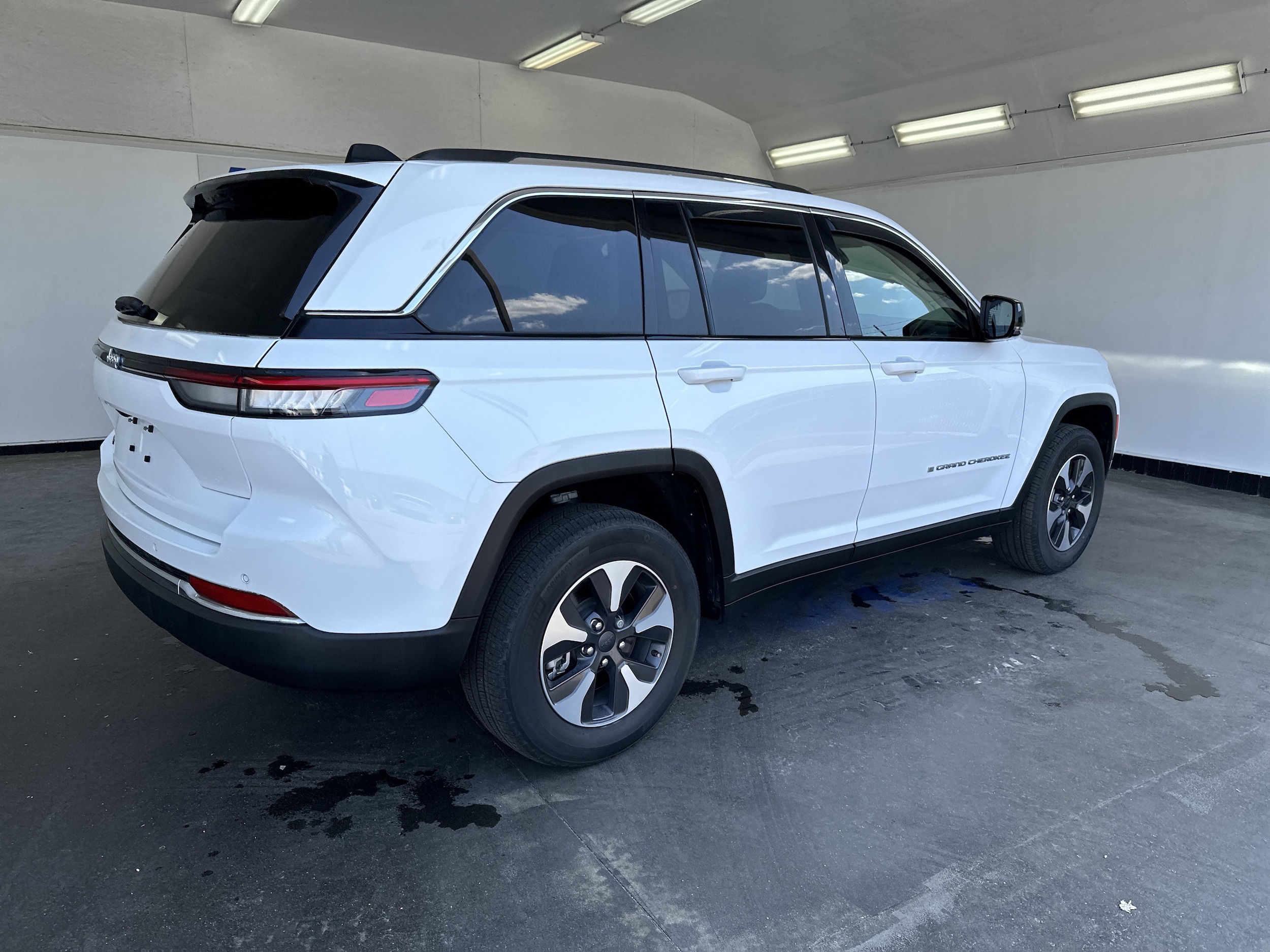 2022 Jeep Grand Cherokee 4xe photo 3