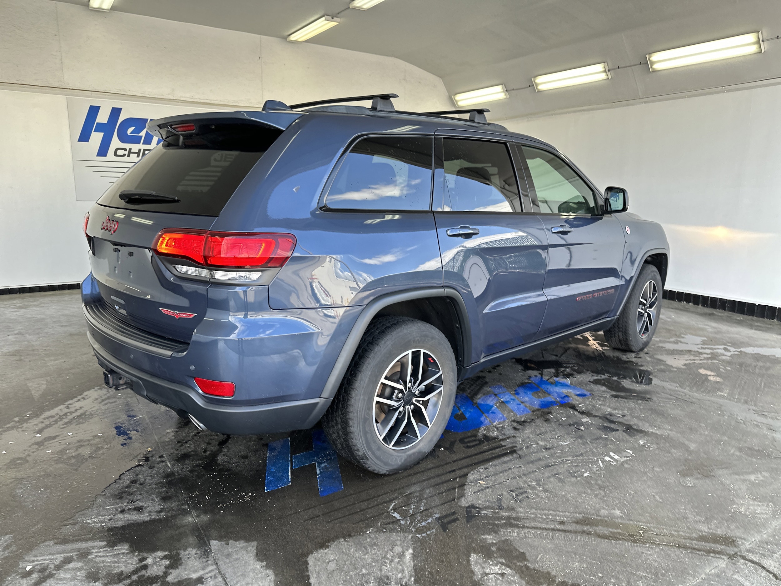 2021 Jeep Grand Cherokee Trailhawk photo 3