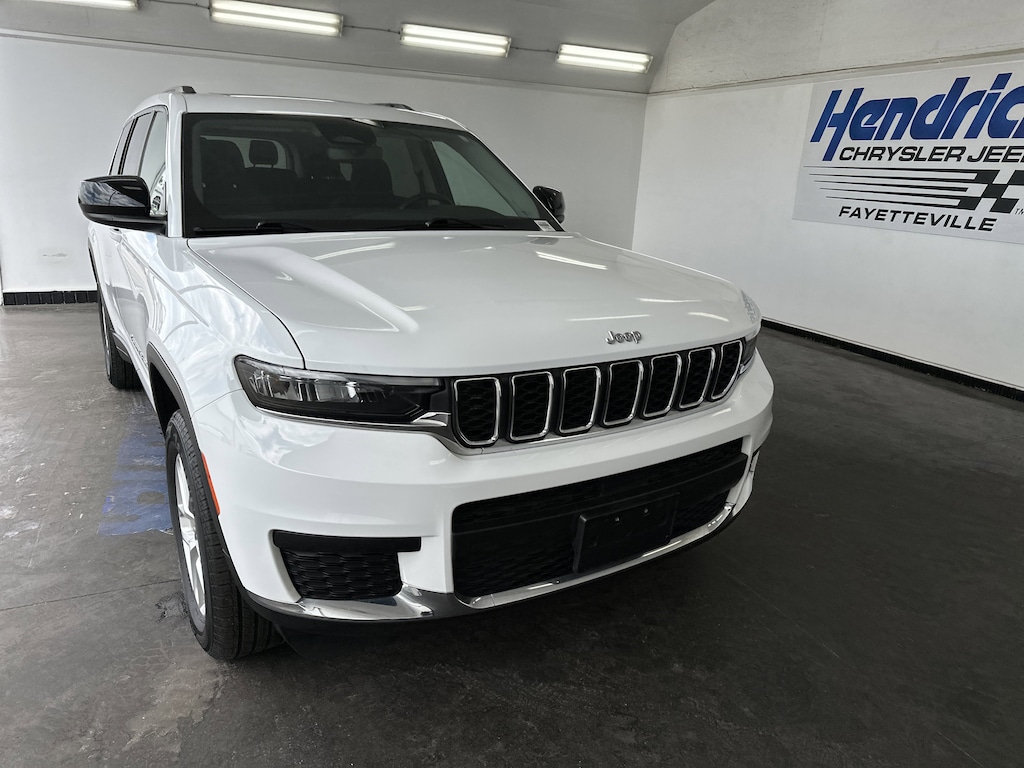 Used 2022 Jeep Grand Cherokee L Laredo SUV