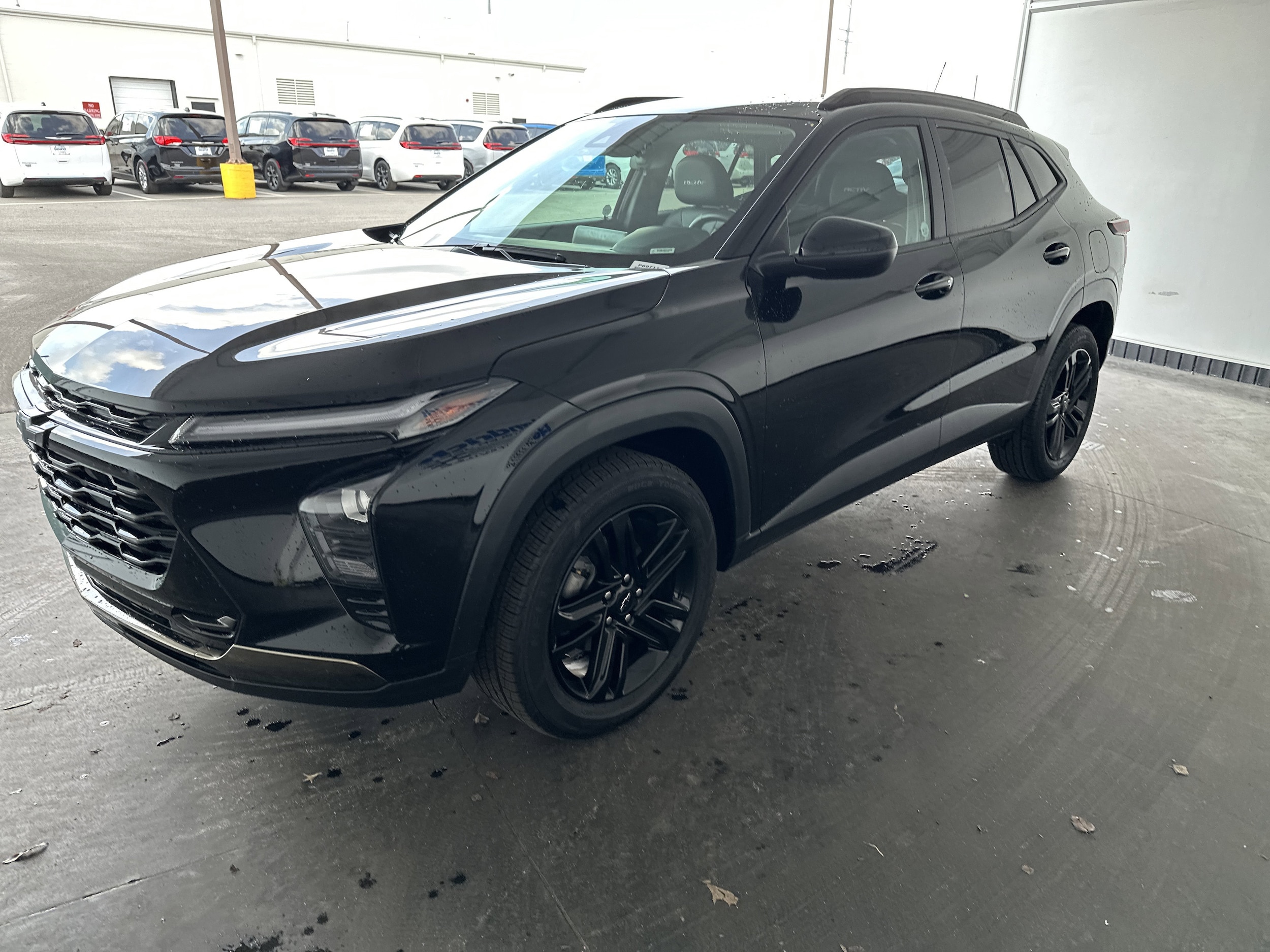 2025 Chevrolet Trax ACTIV photo 2