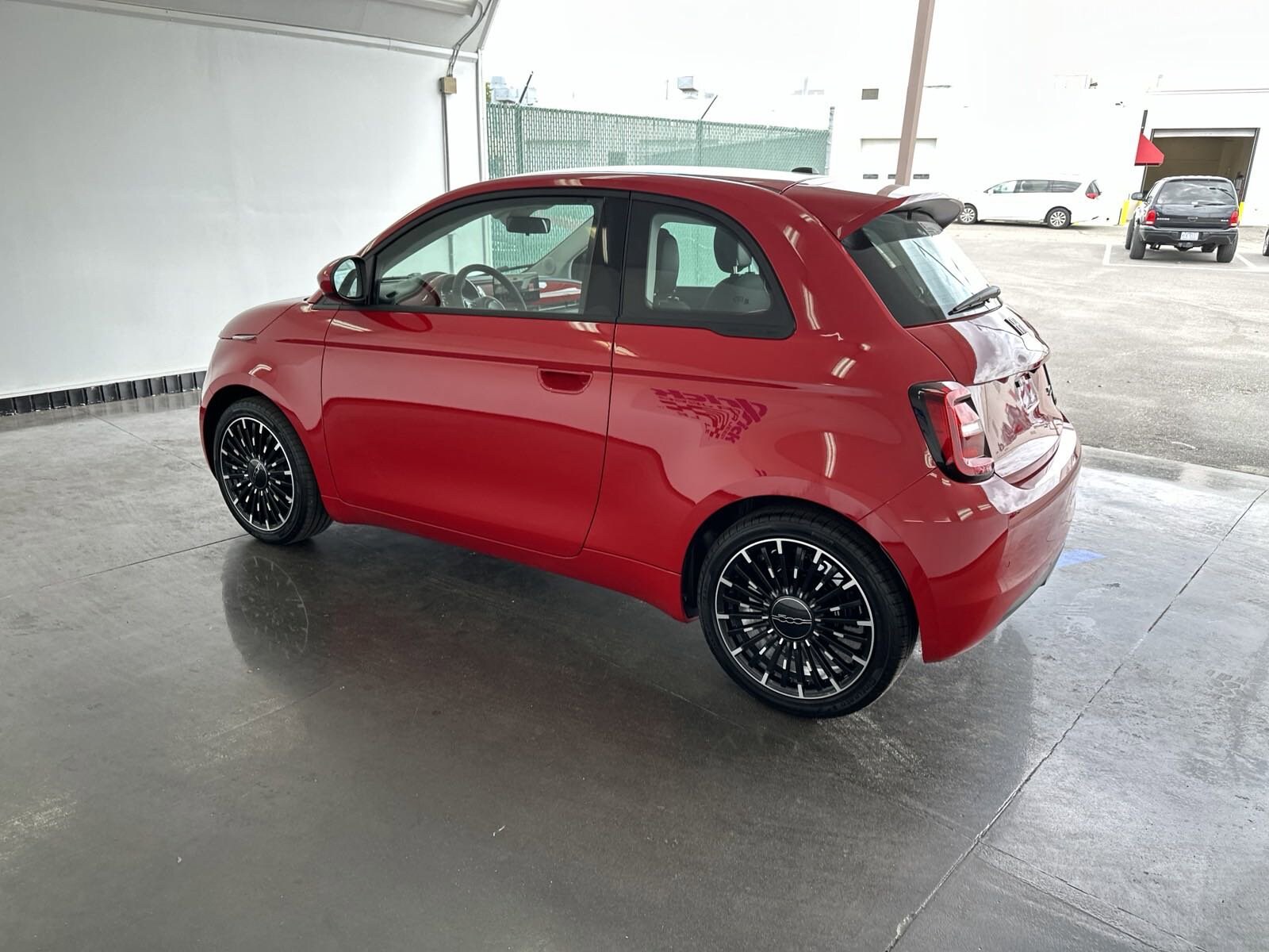 2024 Fiat 500e photo 4