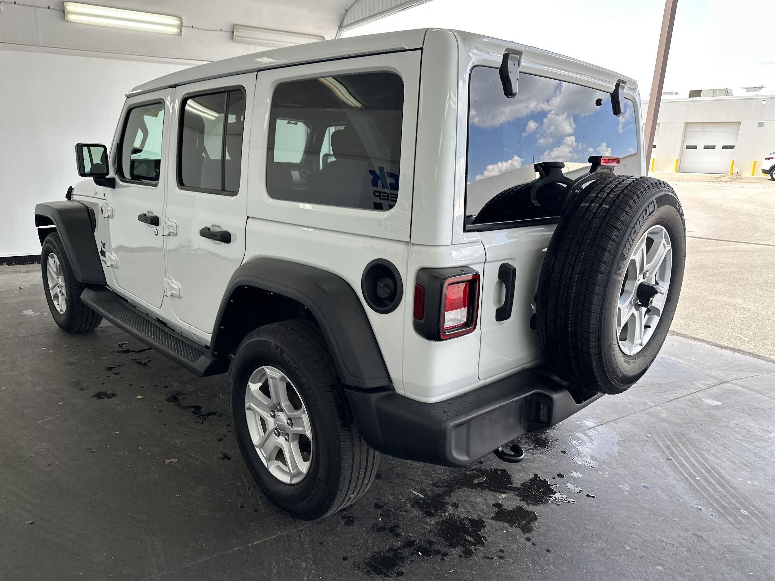 2022 Jeep Wrangler Unlimited Sport S photo 6