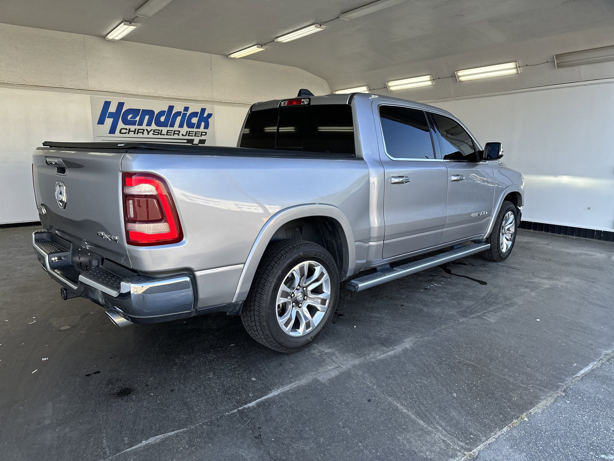 2022 Ram 1500 Longhorn photo 3