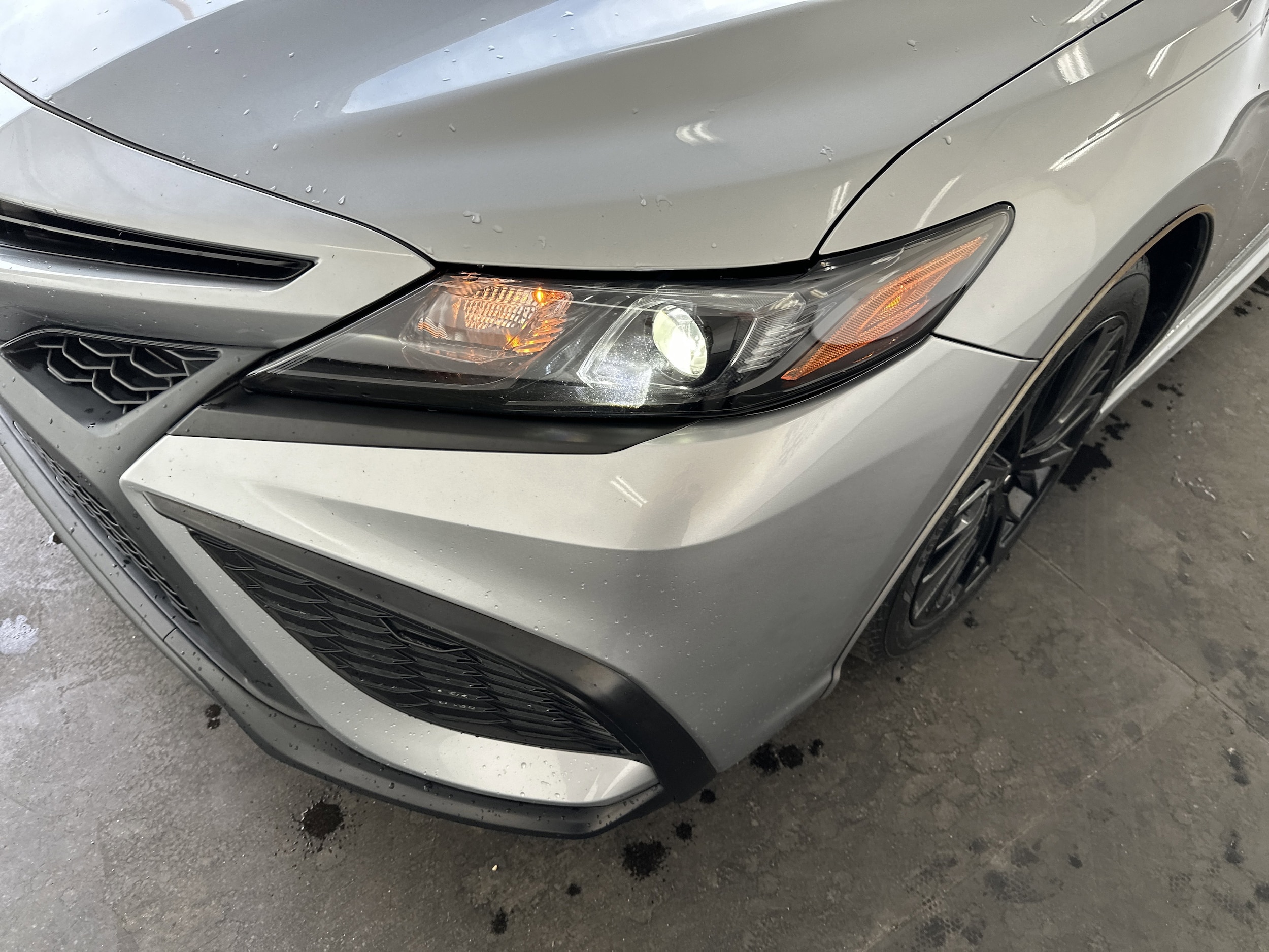 2022 Toyota Camry SE Nightshade photo 2